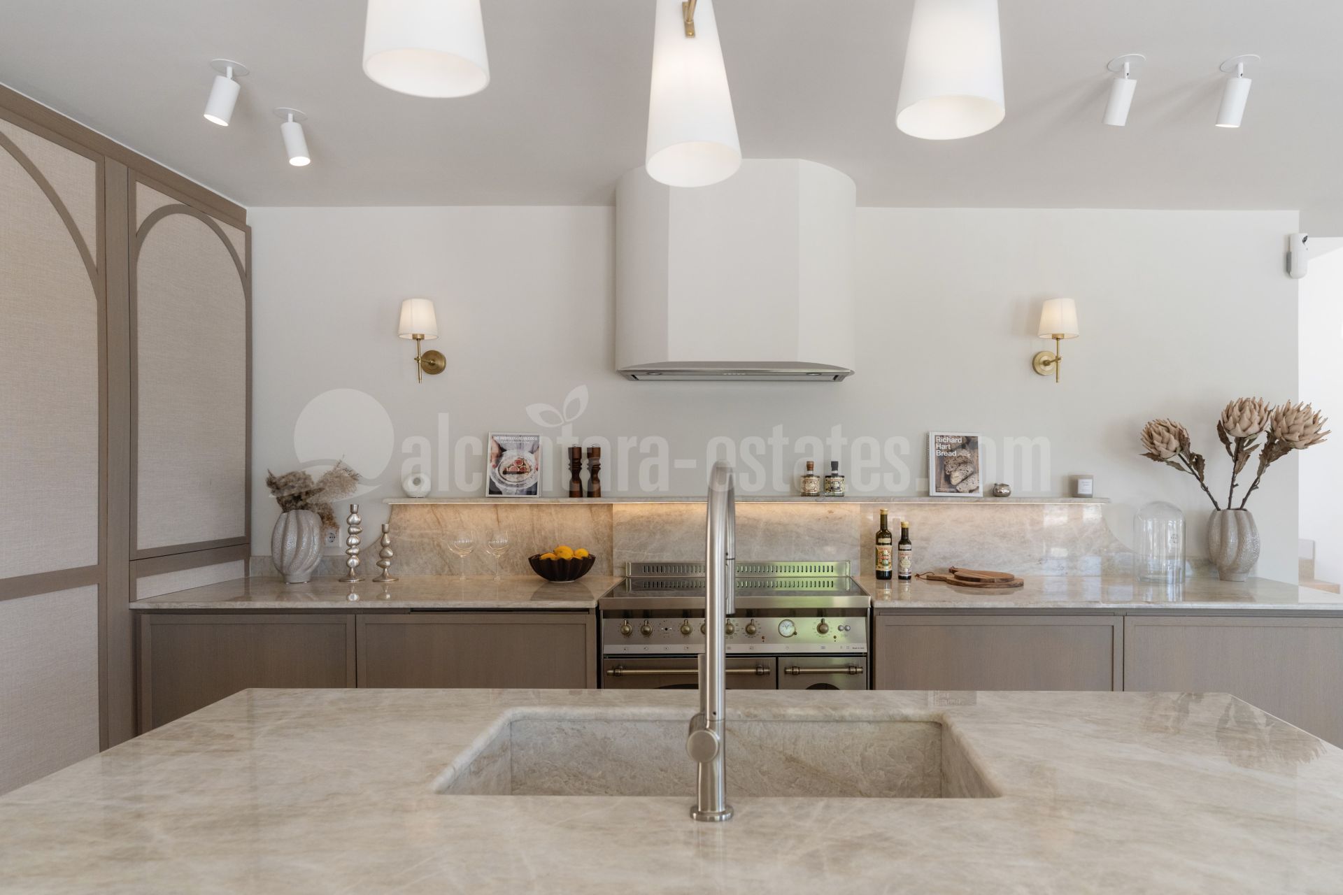 Villa in Los Naranjos, Marbella