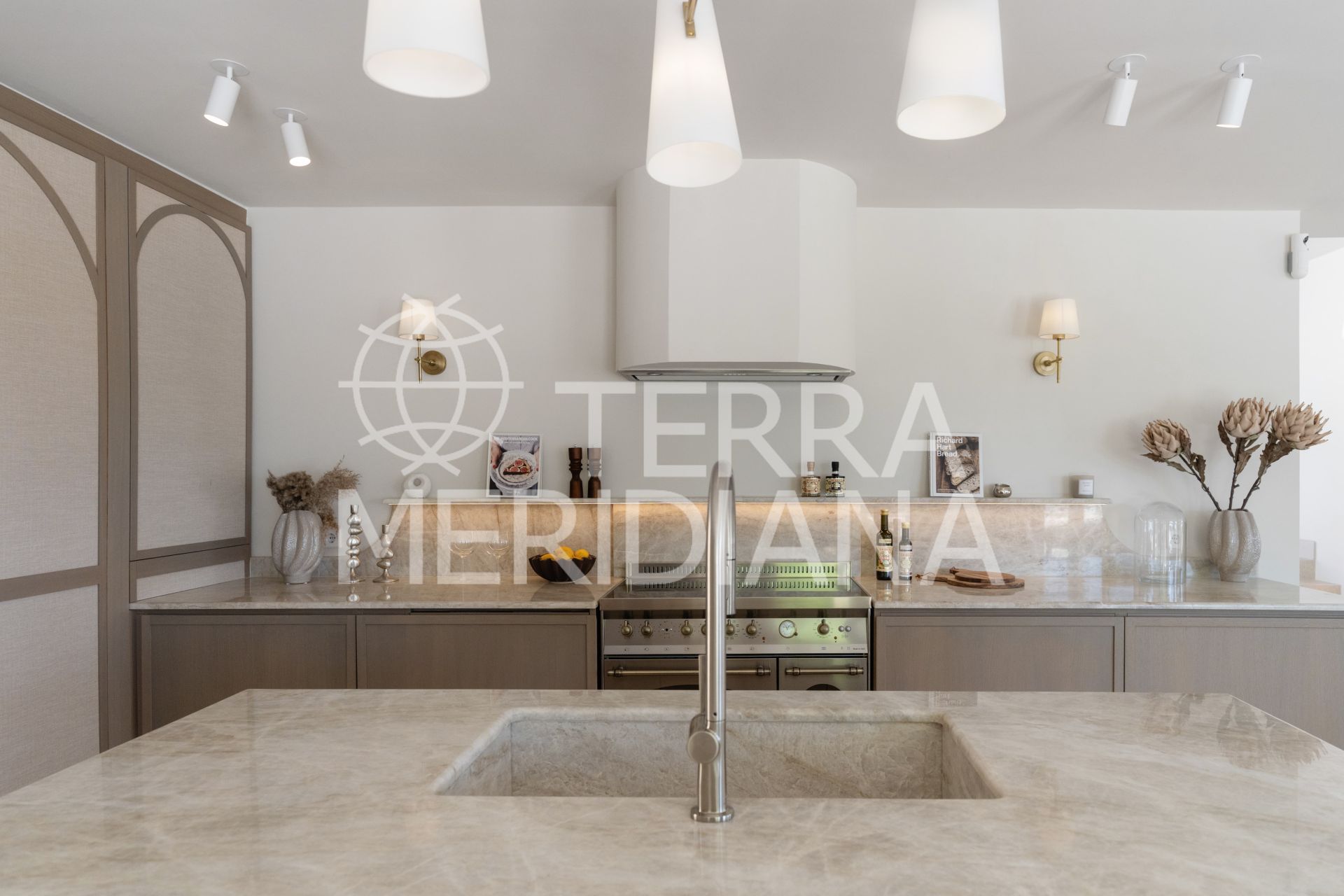 Villa in Los Naranjos, Marbella