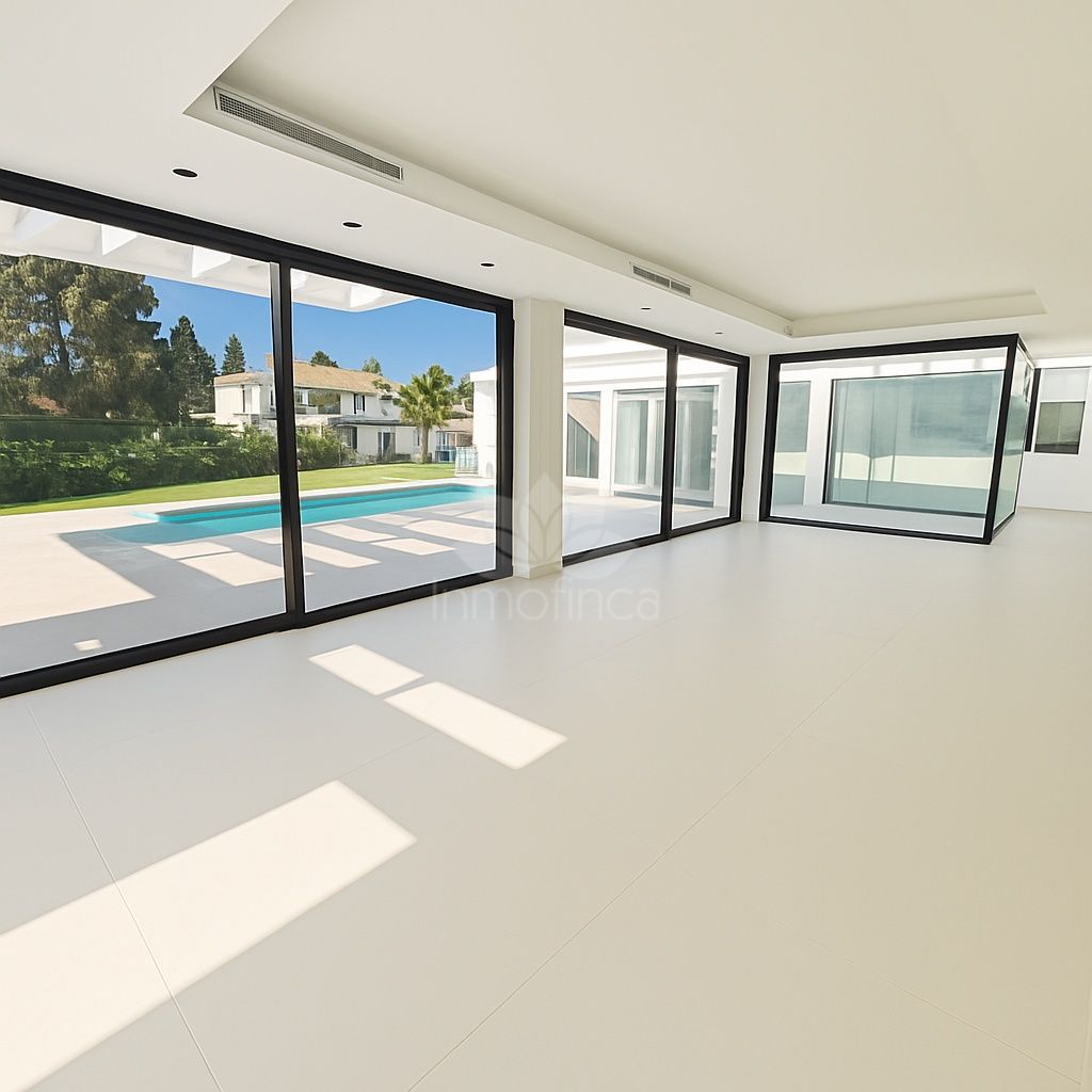 Villa in El Chaparral, Mijas Costa