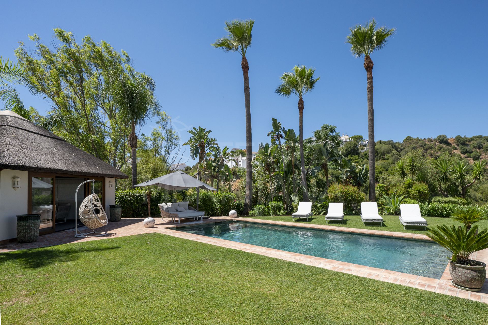 Villa in La Resina Golf, Estepona