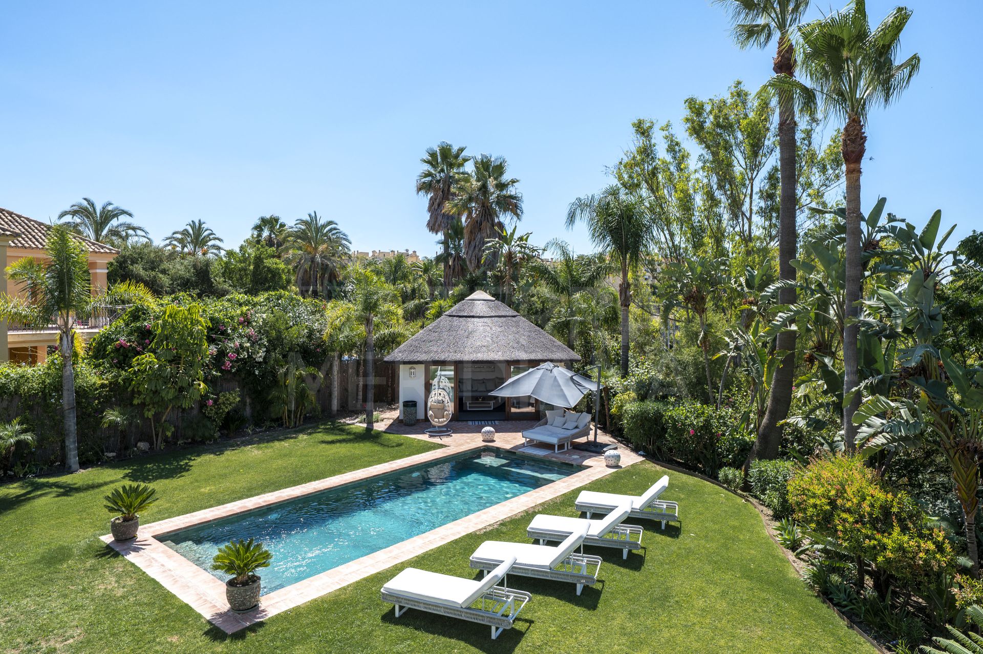 Villa in La Resina Golf, Estepona