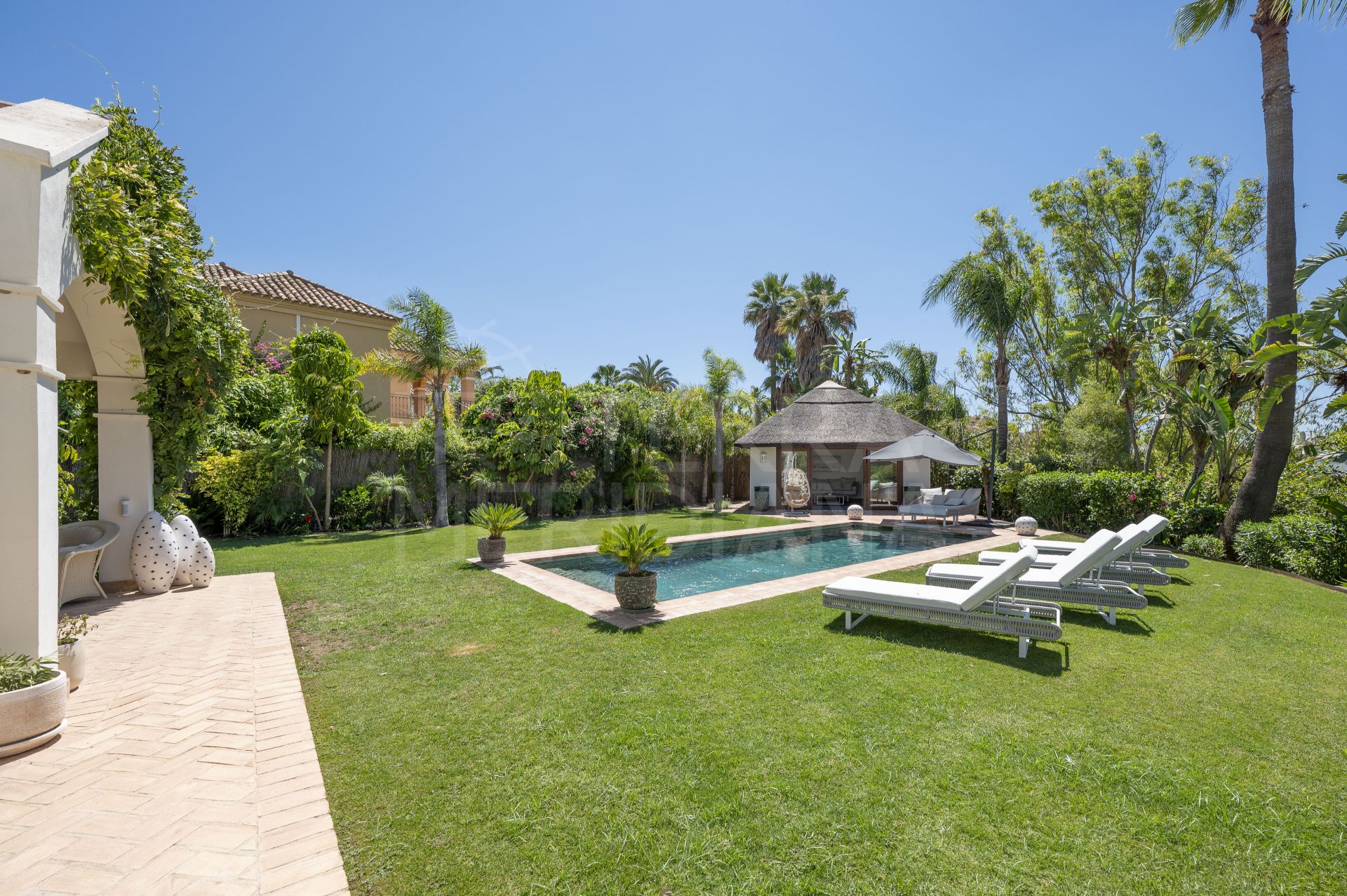 Villa in La Resina Golf, Estepona