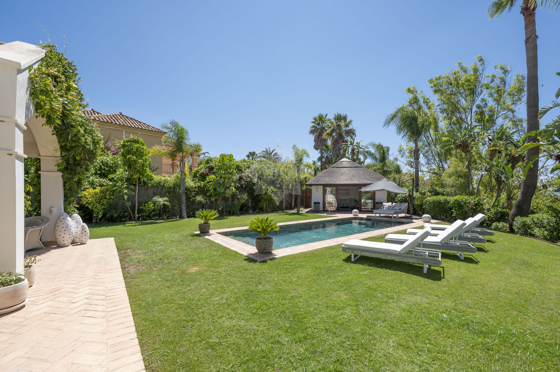 Villa in La Resina Golf, Estepona