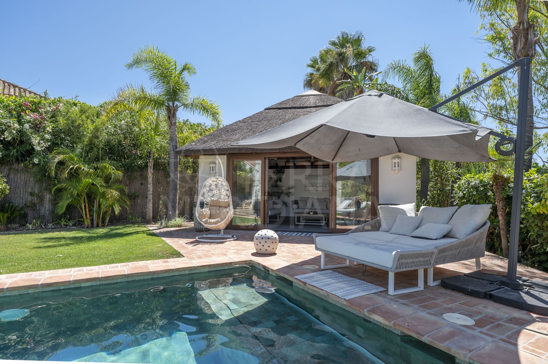Villa in La Resina Golf, Estepona