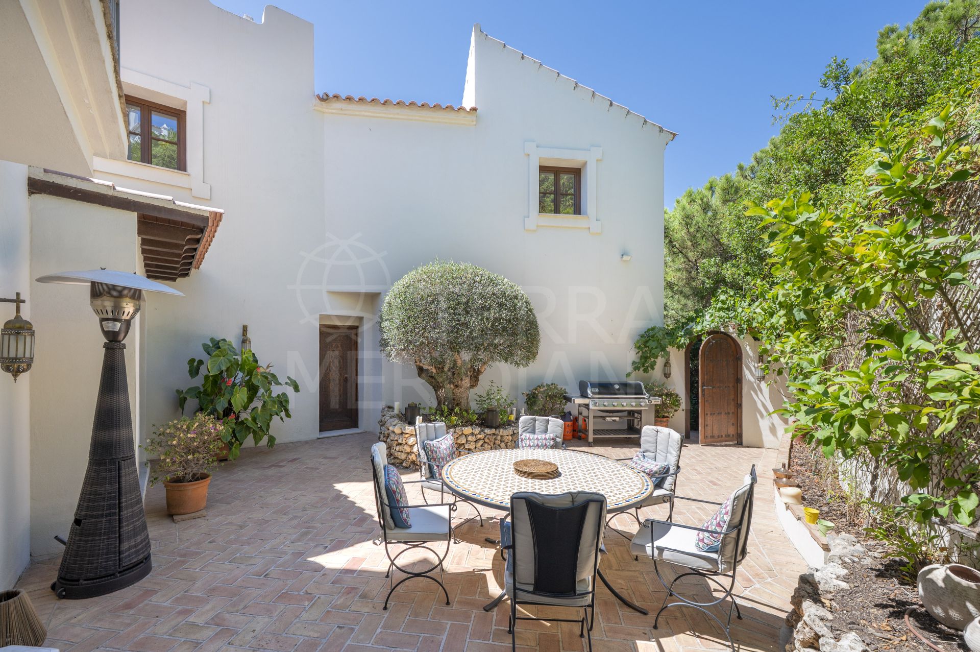 Villa in La Resina Golf, Estepona