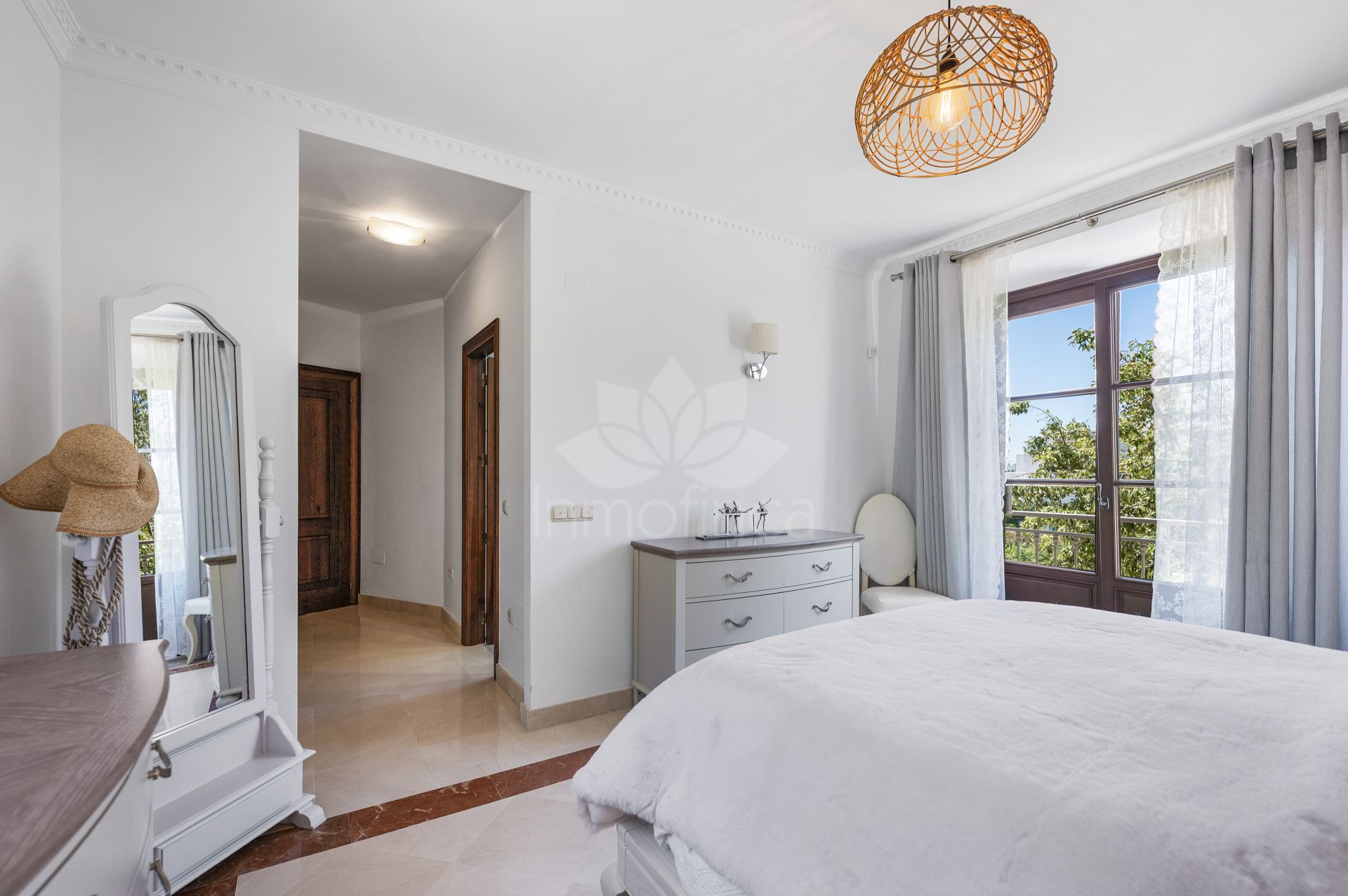 Villa in La Resina Golf, Estepona