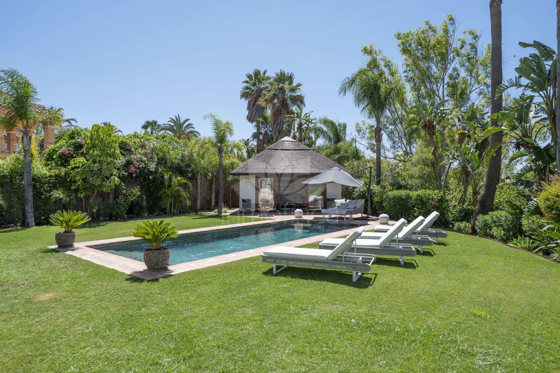 Villa in La Resina Golf, Estepona