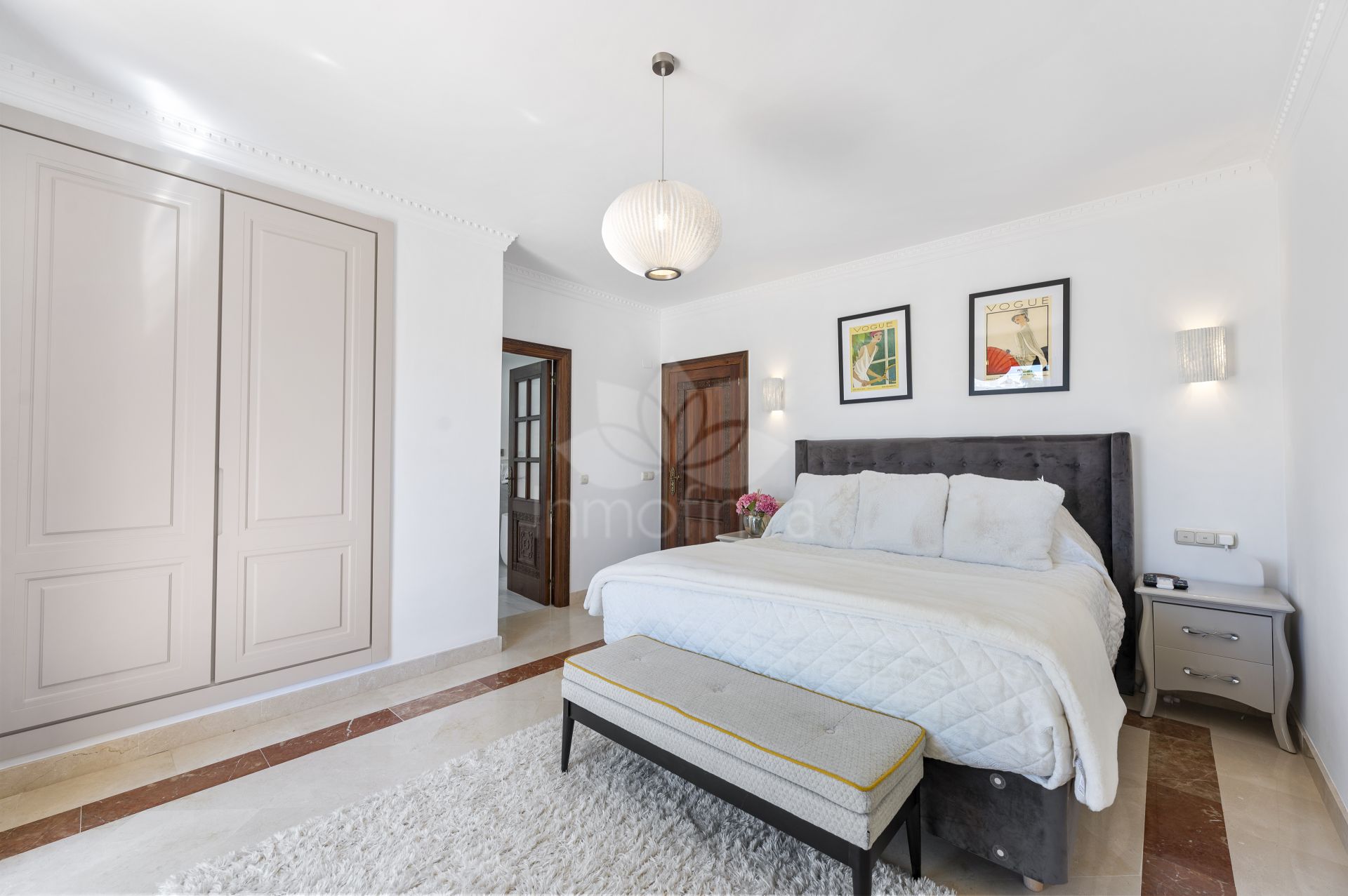 Villa in La Resina Golf, Estepona