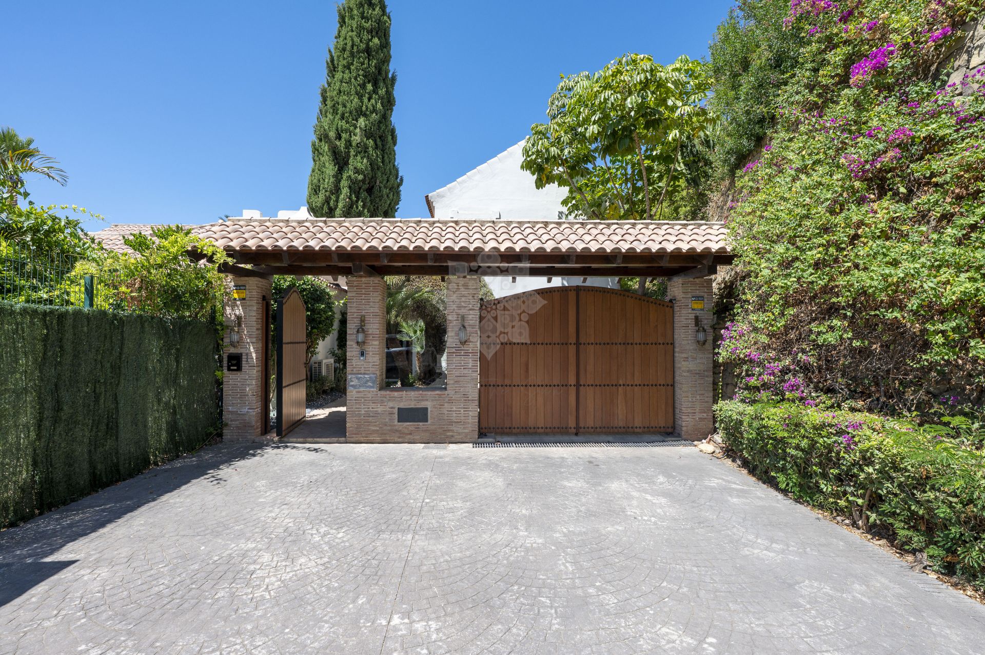 Villa in La Resina Golf, Estepona