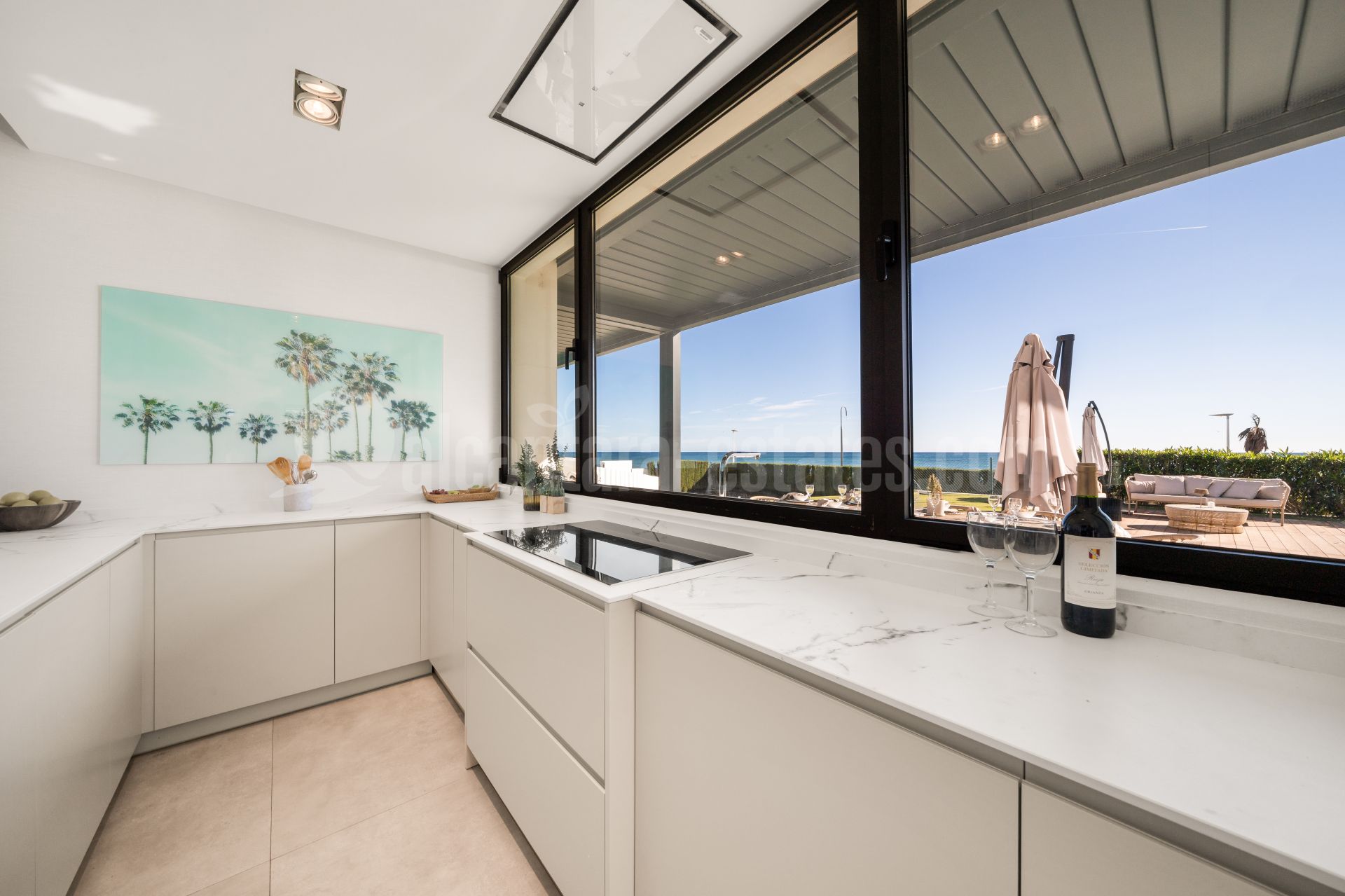 Villa in New Golden Mile, Estepona