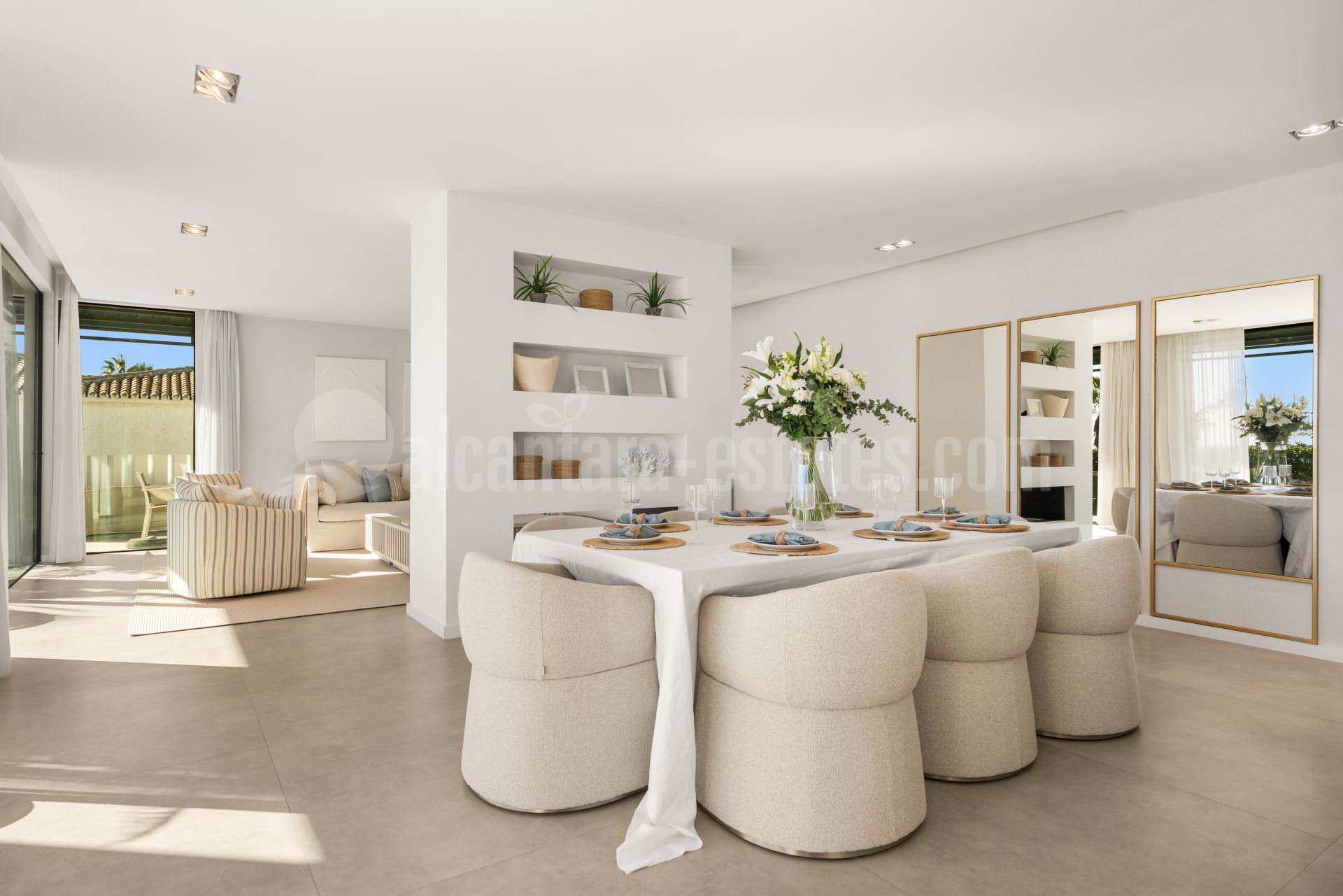 Villa in New Golden Mile, Estepona