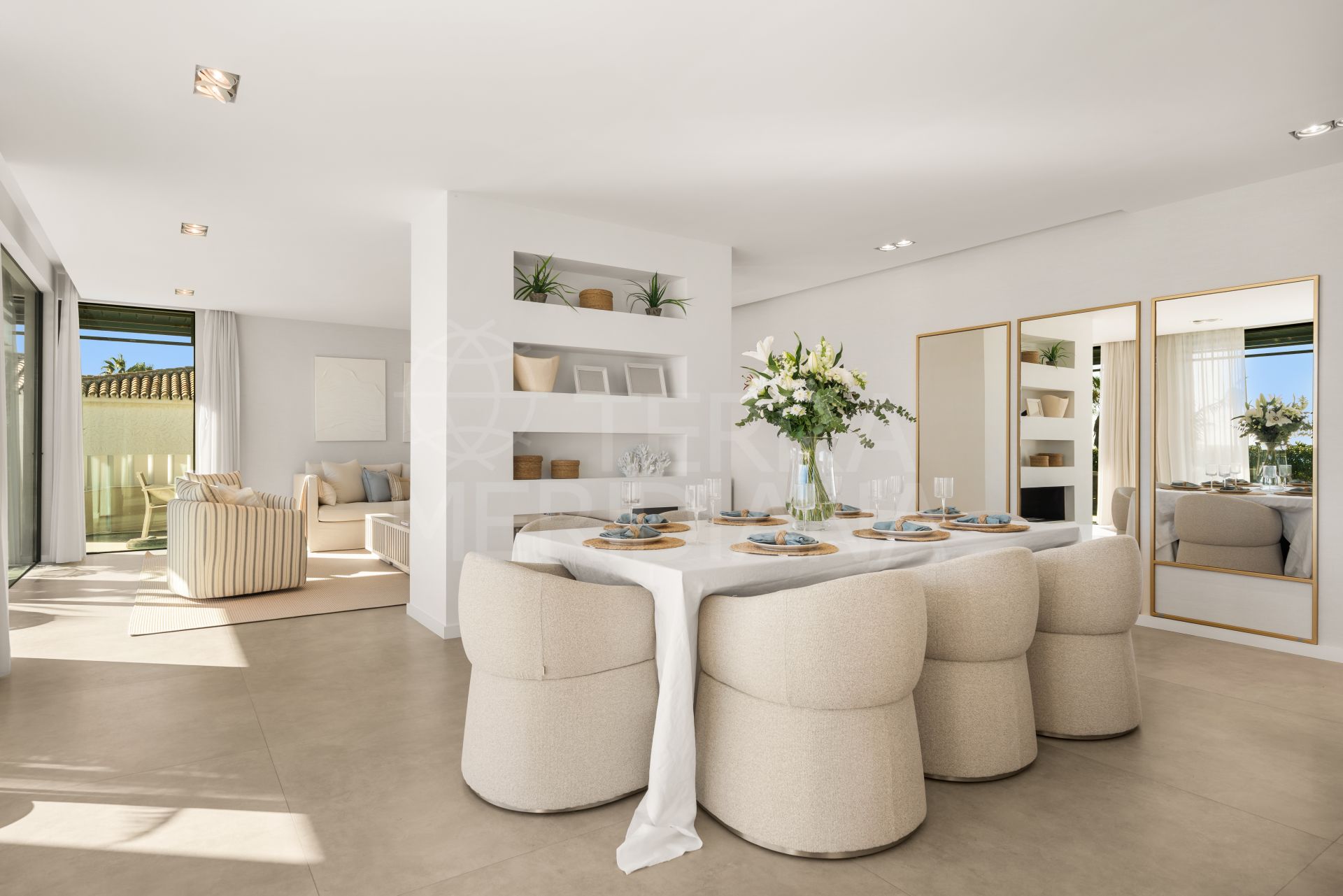 Villa in New Golden Mile, Estepona