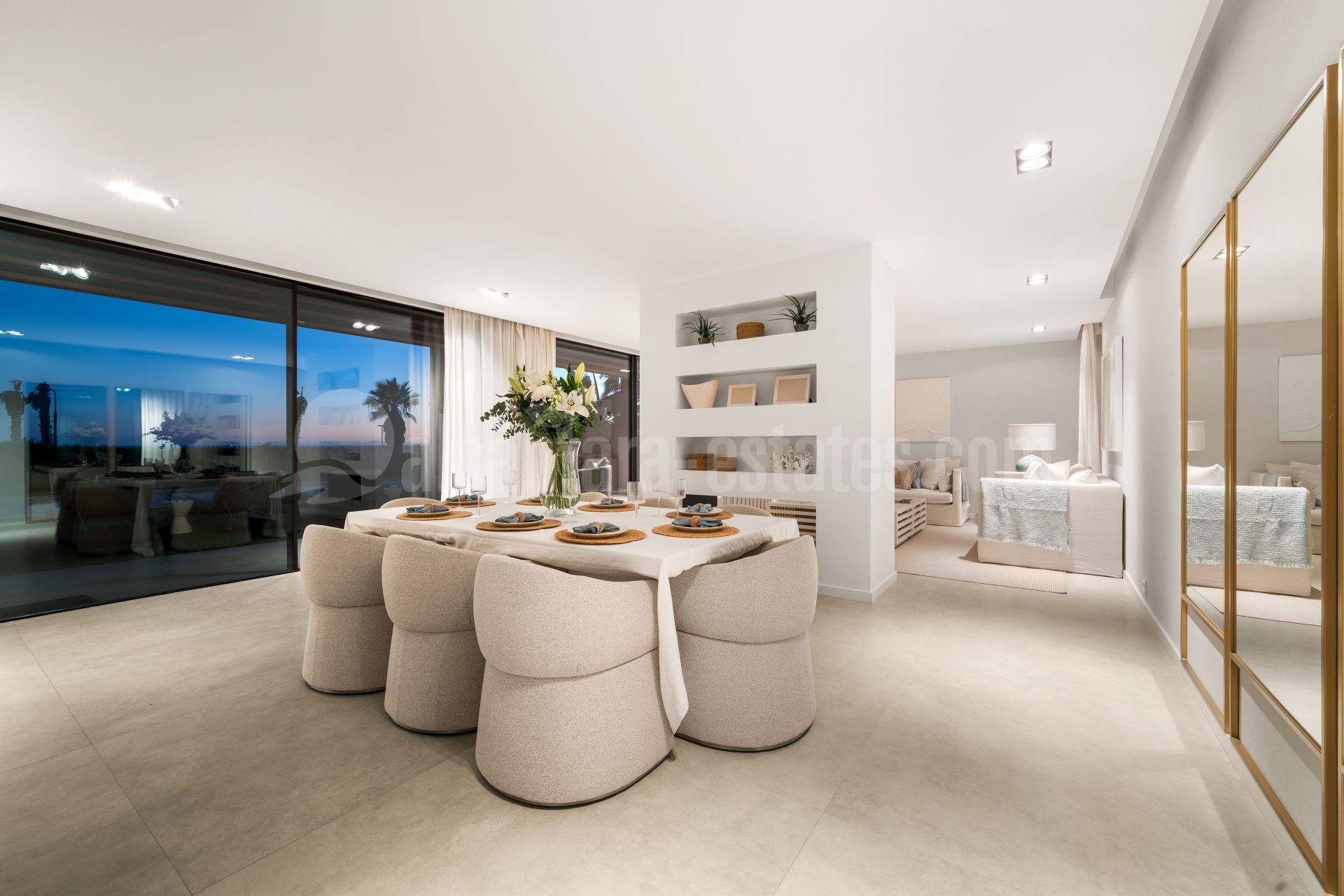 Villa in New Golden Mile, Estepona