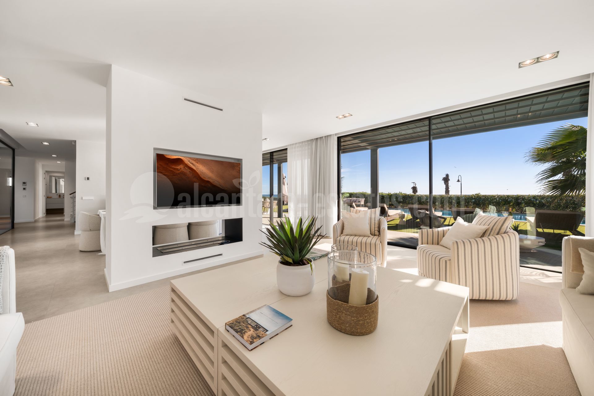 Villa in New Golden Mile, Estepona