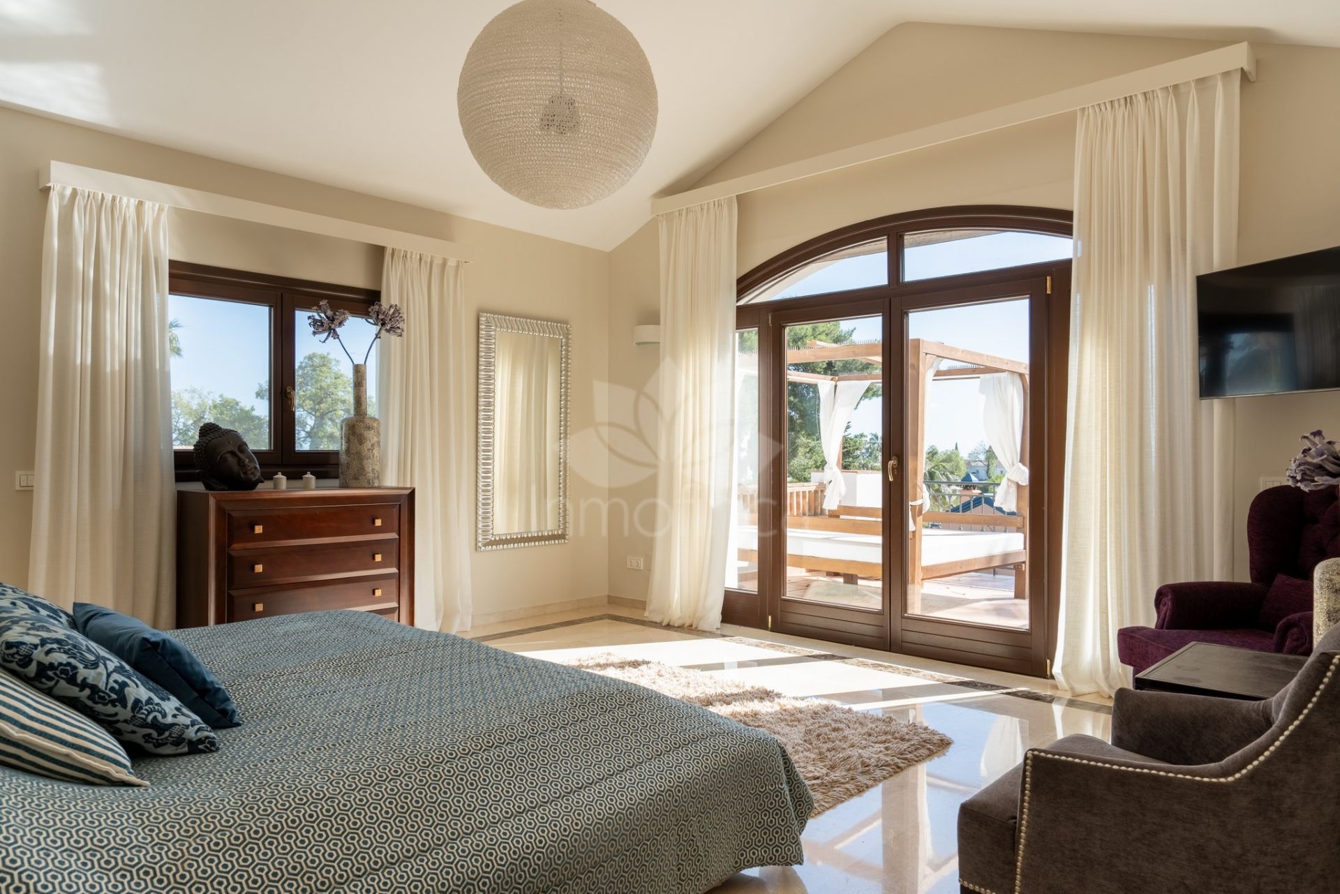 Villa in El Rosario, Marbella