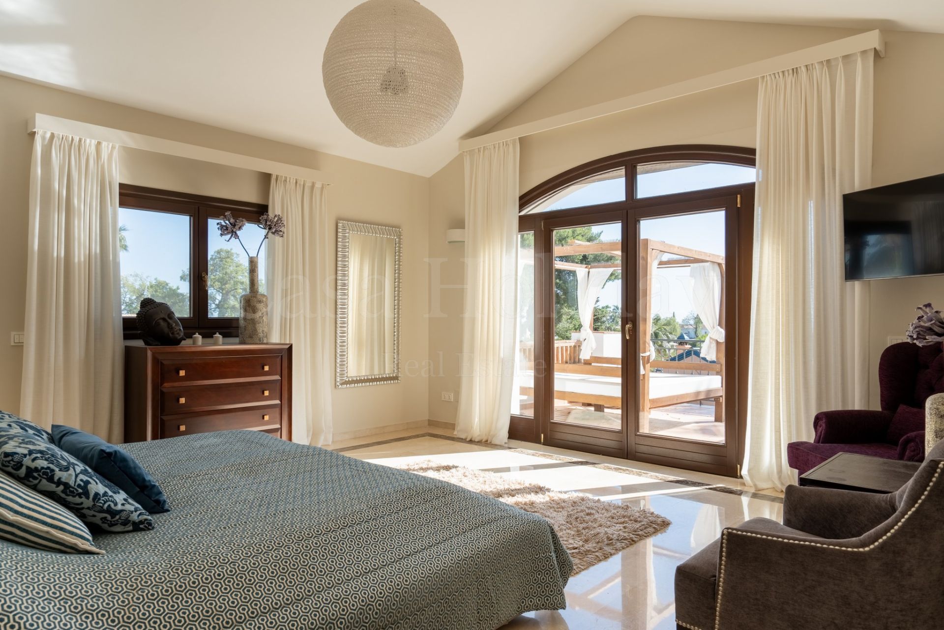 Villa in El Rosario, Marbella