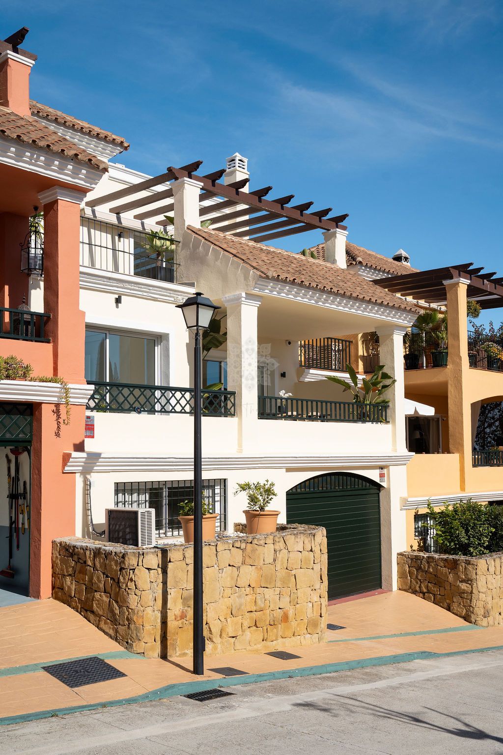 Town House in Los Naranjos Golf, Marbella