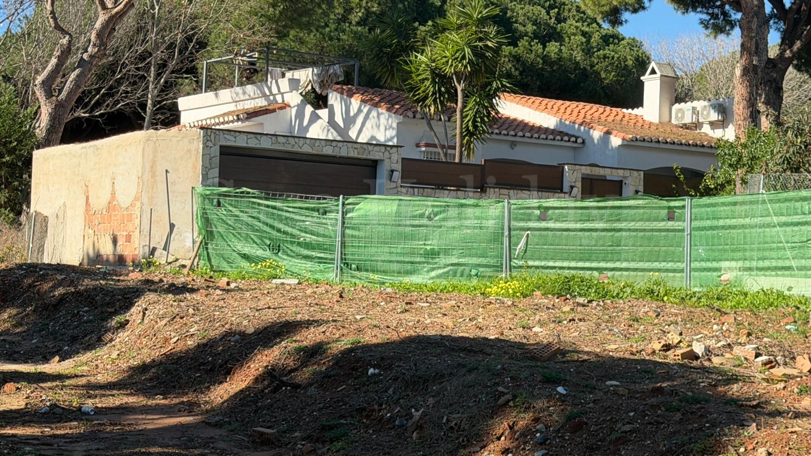 Plot in Calahonda, Mijas Costa