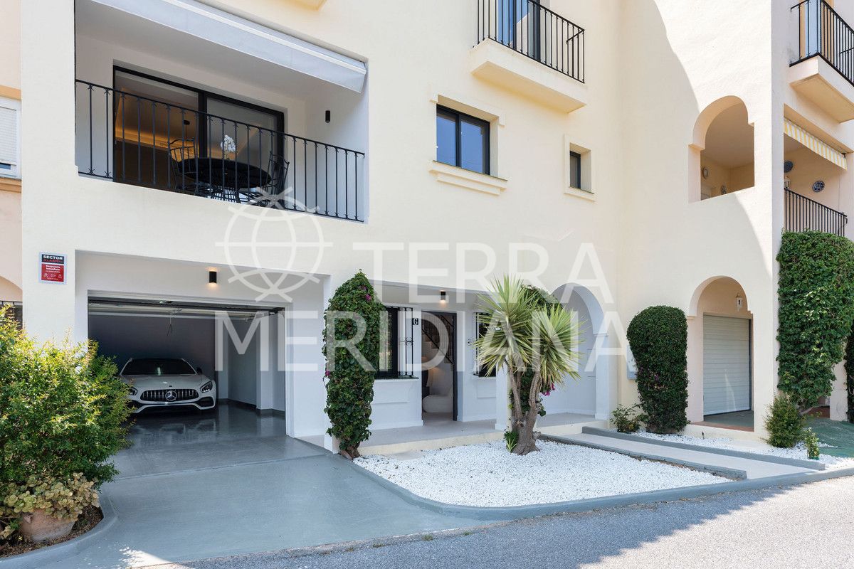 Town House in Nueva Andalucia, Marbella