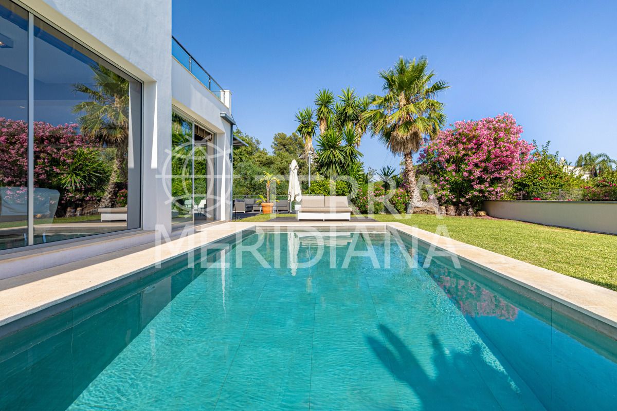 Villa in El Rosario, Marbella