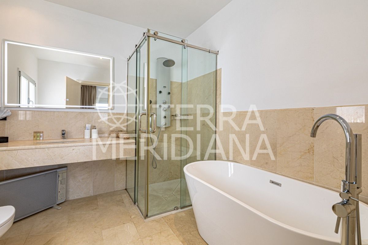 Villa in El Rosario, Marbella