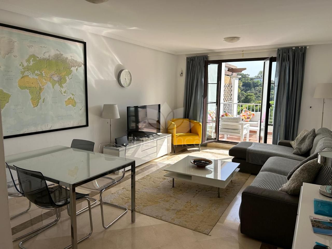 Apartment in Los Arqueros, Benahavis