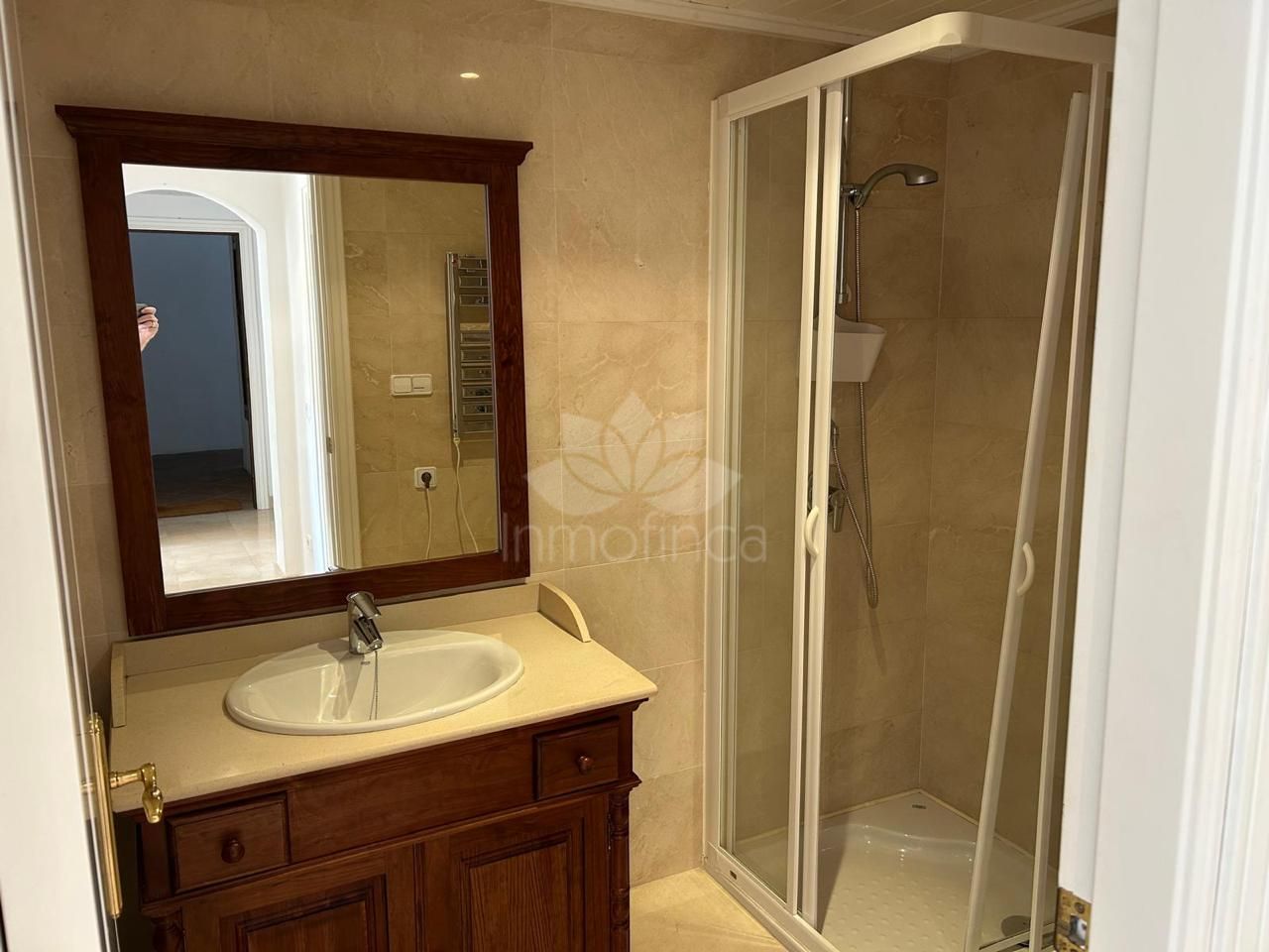 Apartment in Los Arqueros, Benahavis
