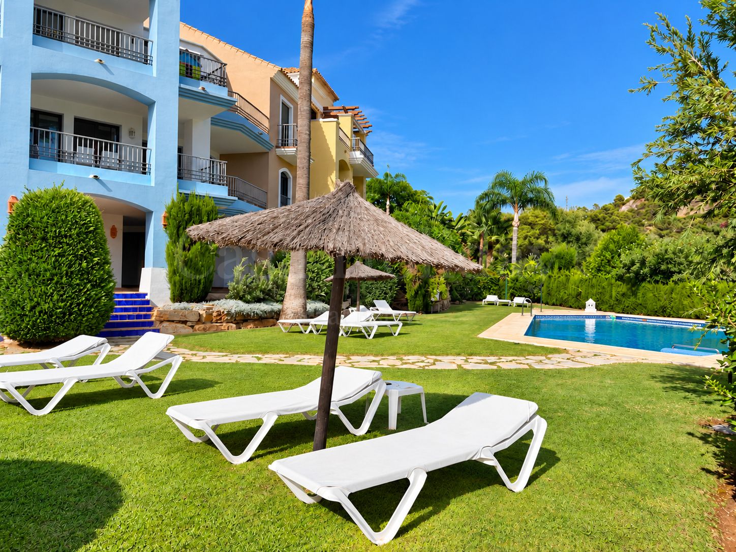 Apartamento en Los Arqueros, Benahavis