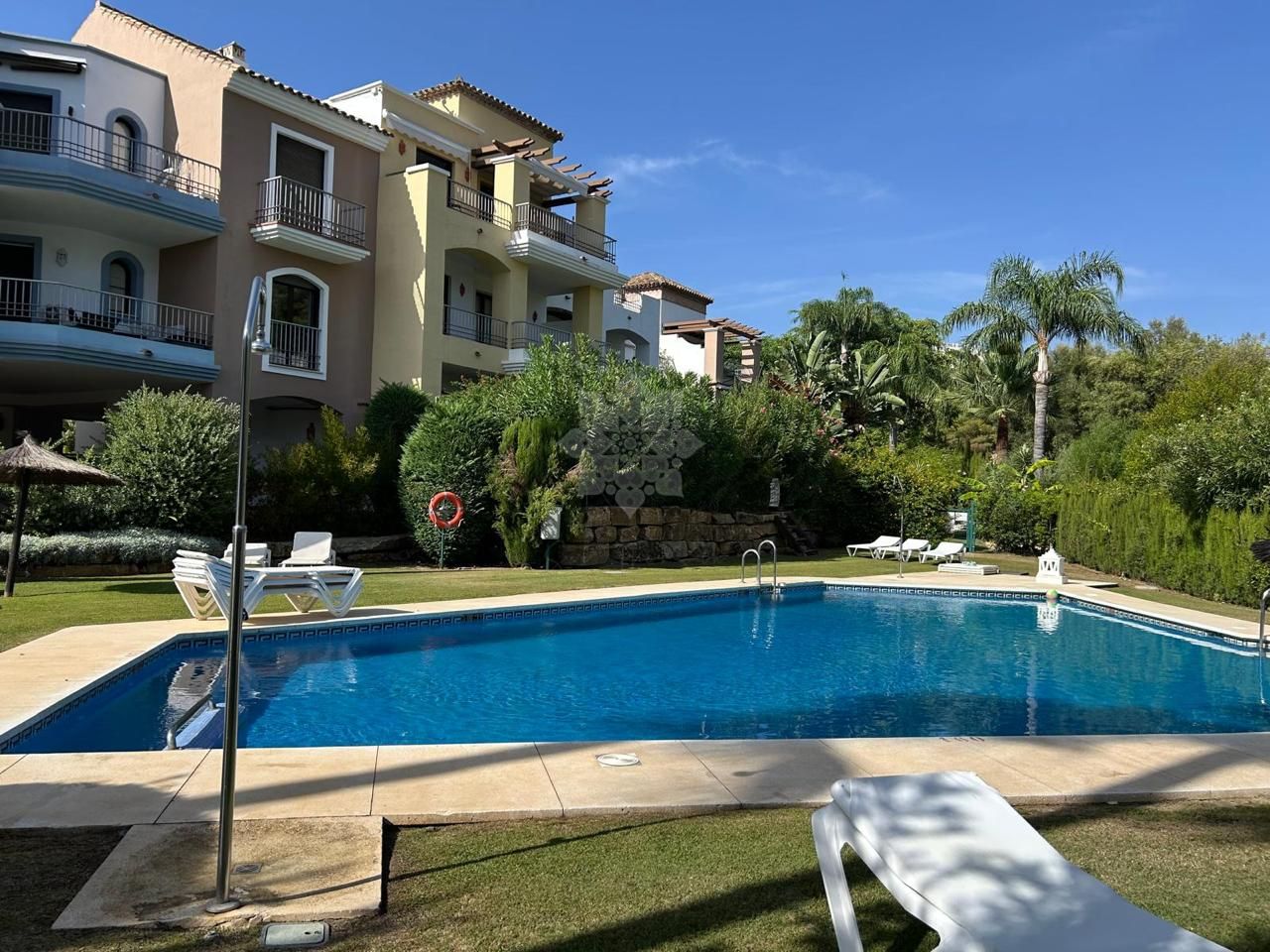 Apartment in Los Arqueros, Benahavis