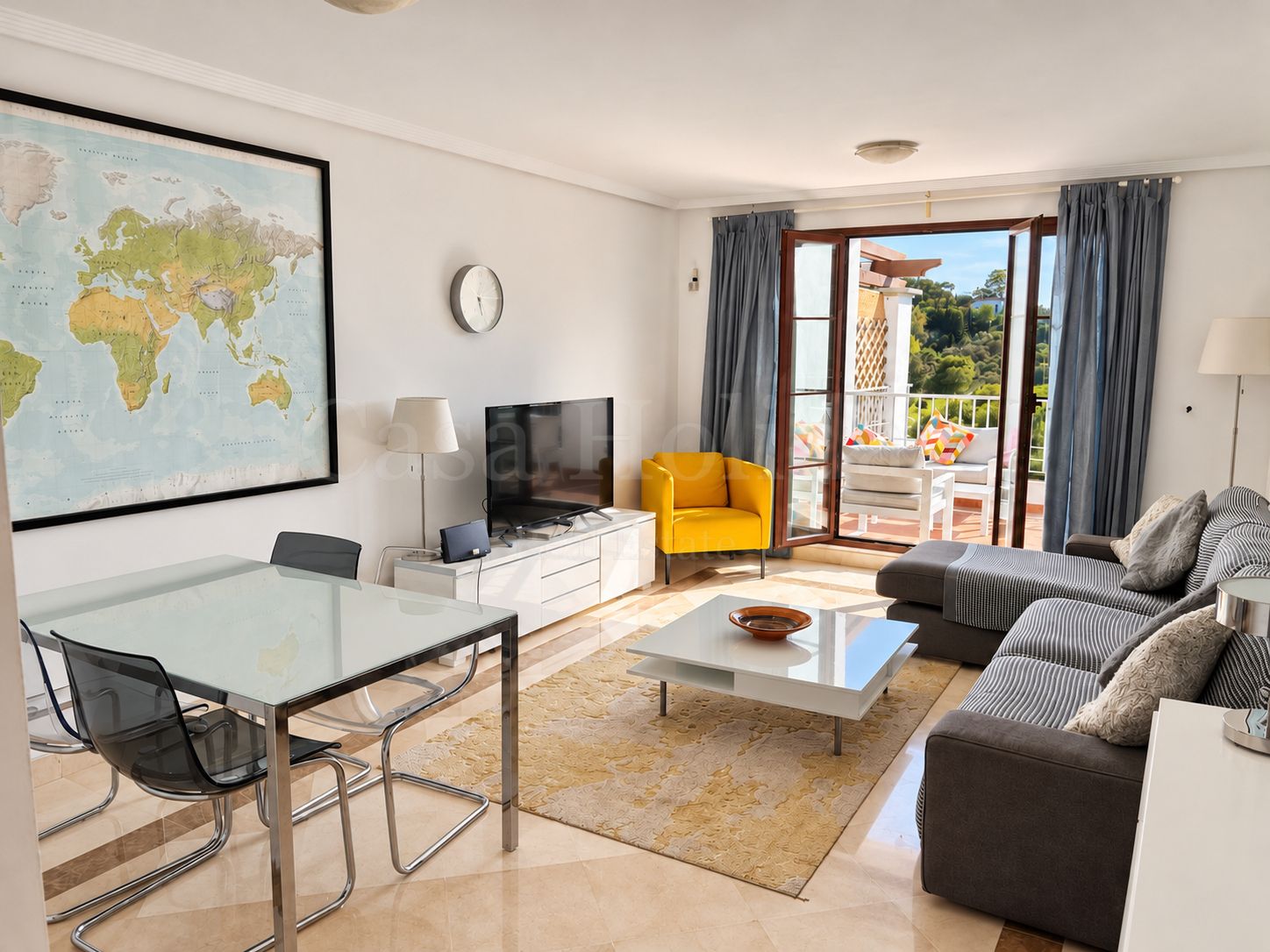 Apartamento en Los Arqueros, Benahavis