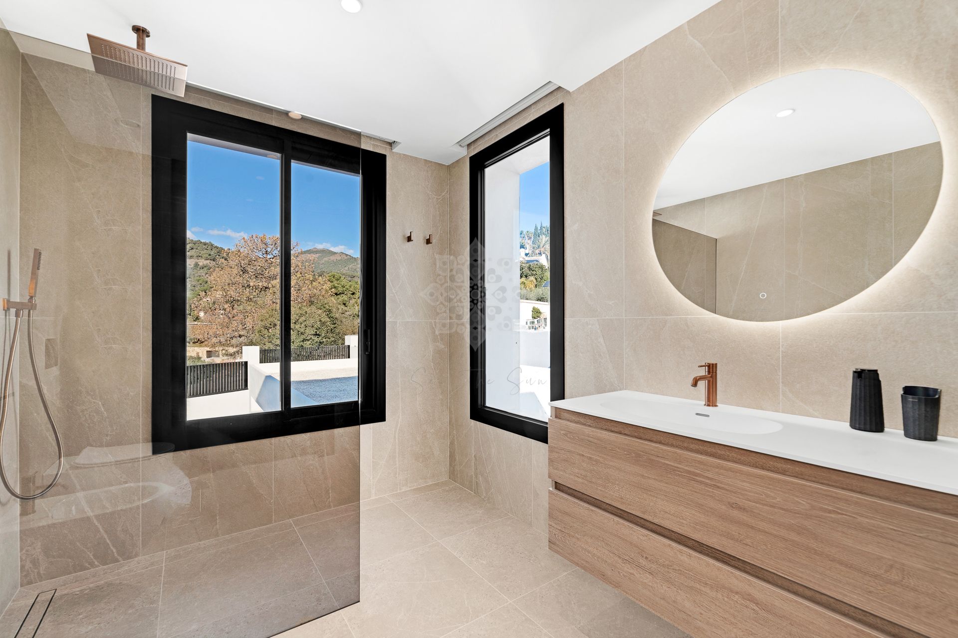 Villa in El Madroñal, Benahavis