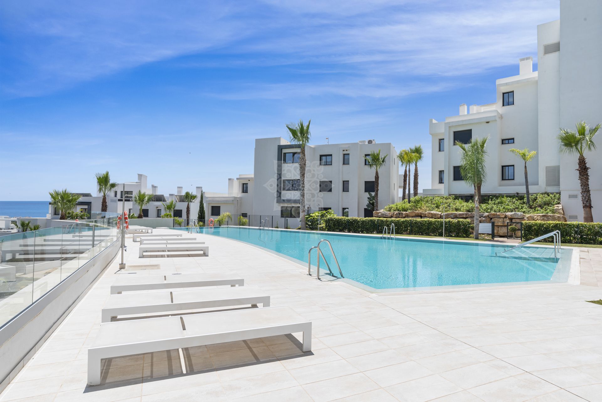 Ground Floor Apartment in Estepona Golf, Estepona