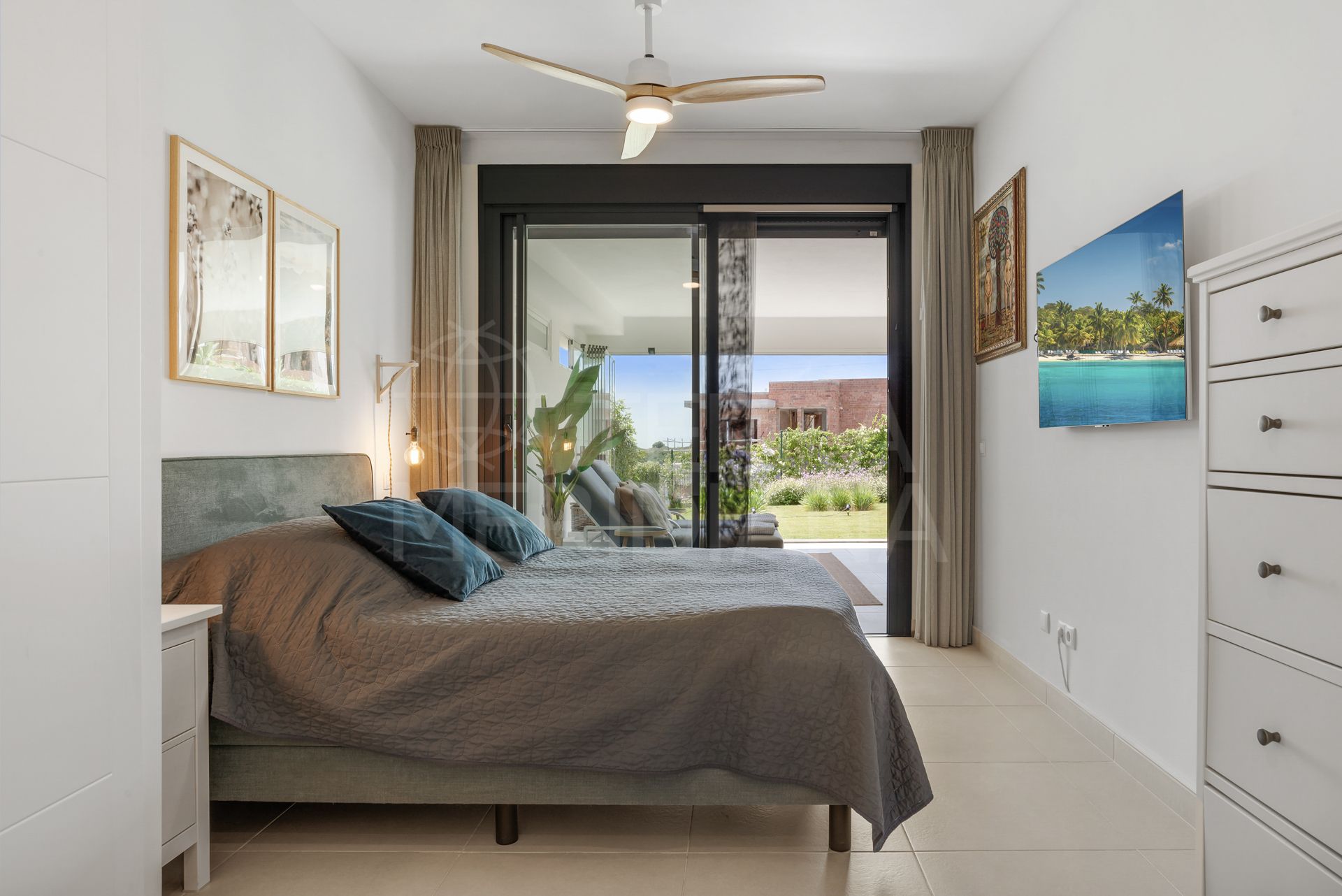 Ground Floor Apartment in Estepona Golf, Estepona