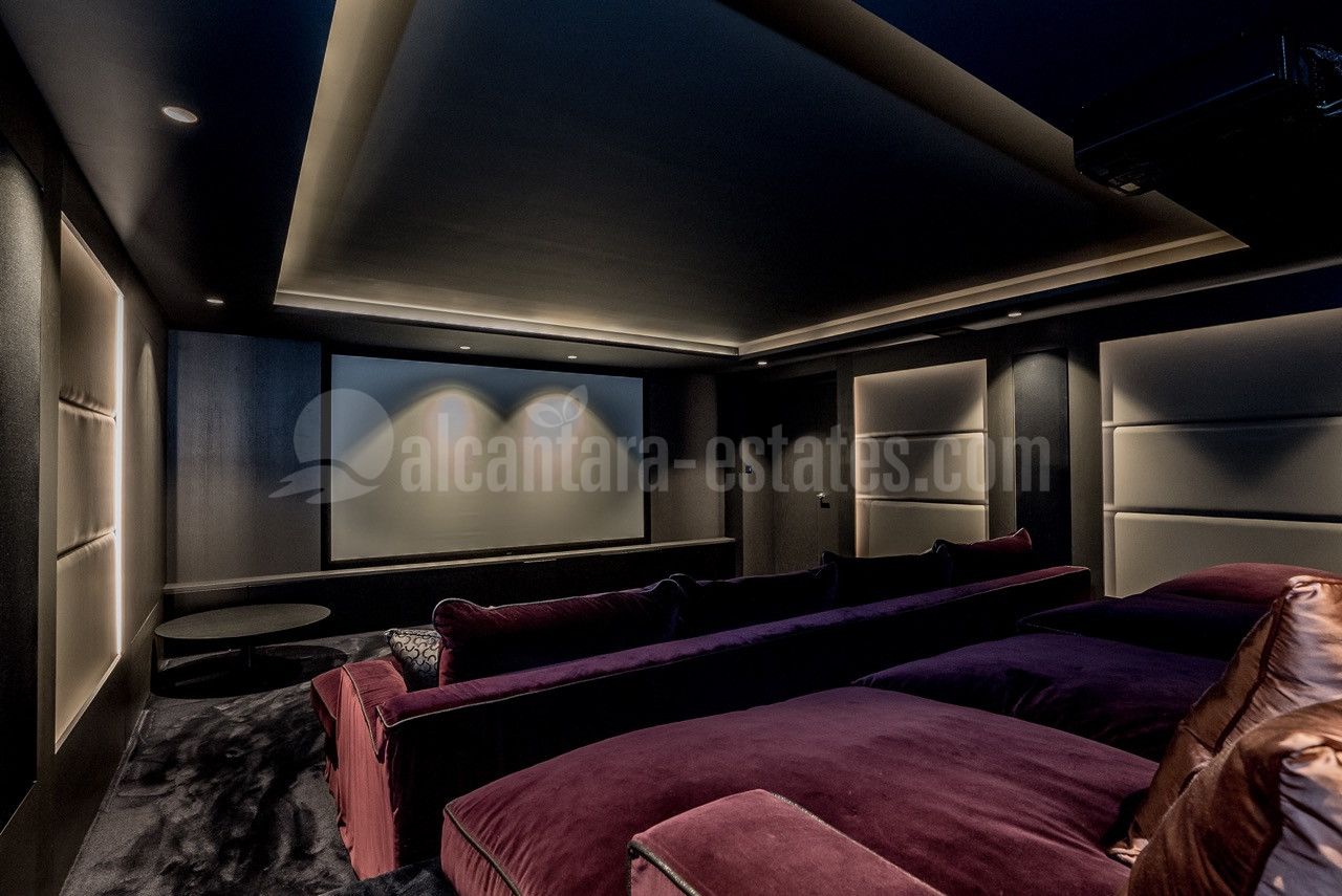 Villa in Golden Mile, Marbella