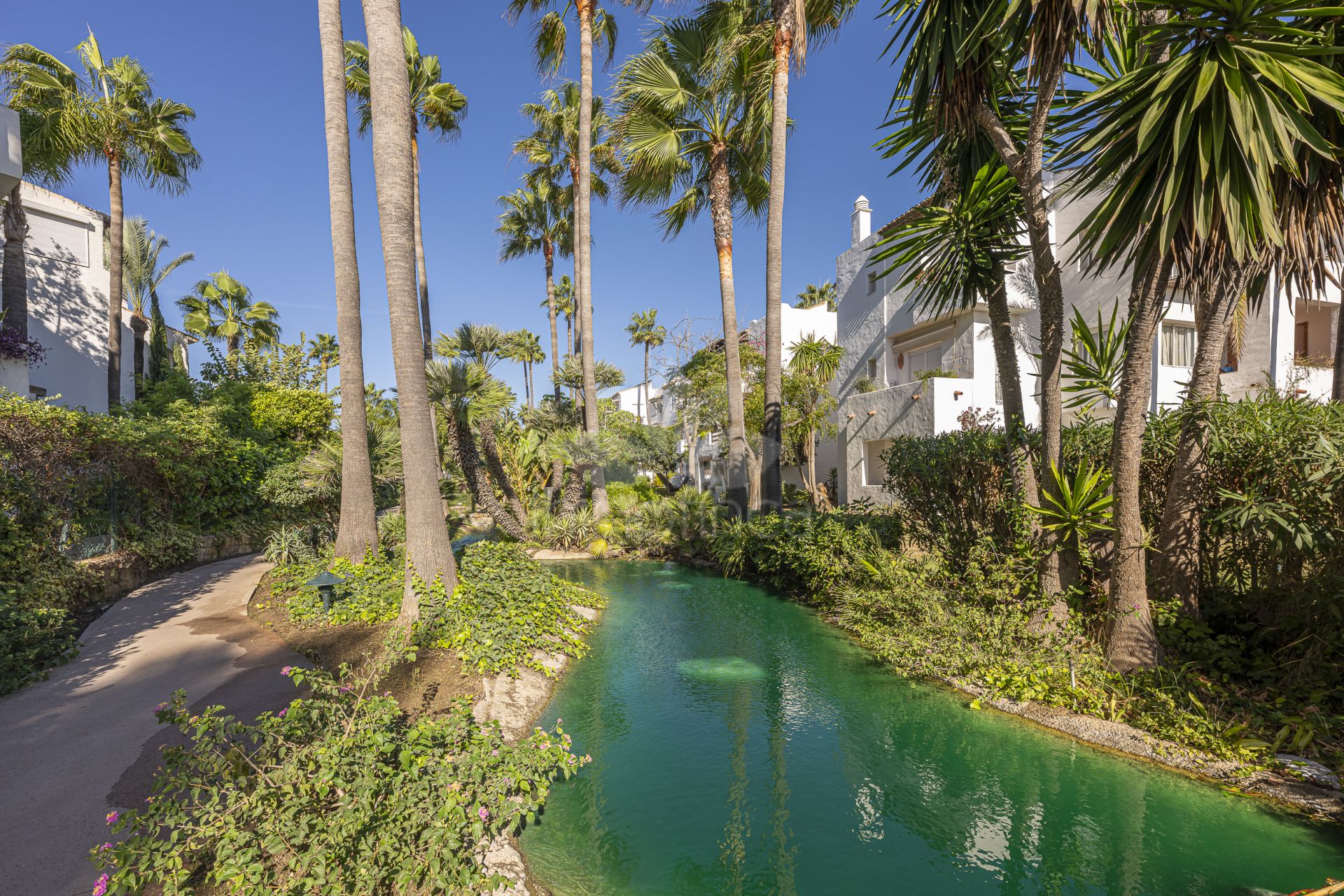 Ground Floor Apartment in Costalita, Estepona