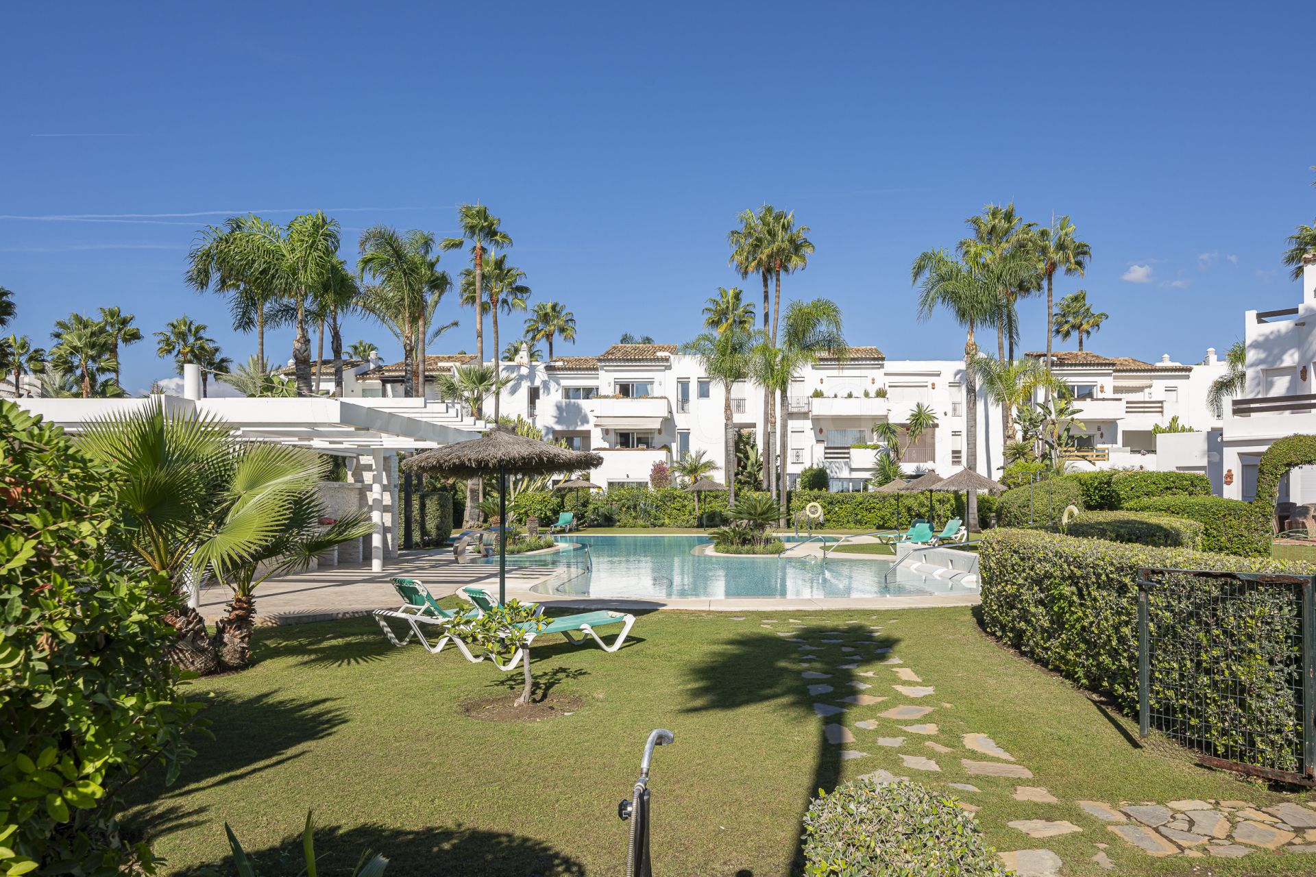 Apartamento Planta Baja en Costalita, Estepona