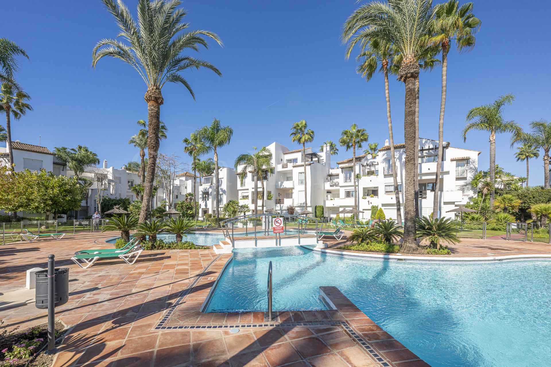 Apartamento Planta Baja en Costalita, Estepona