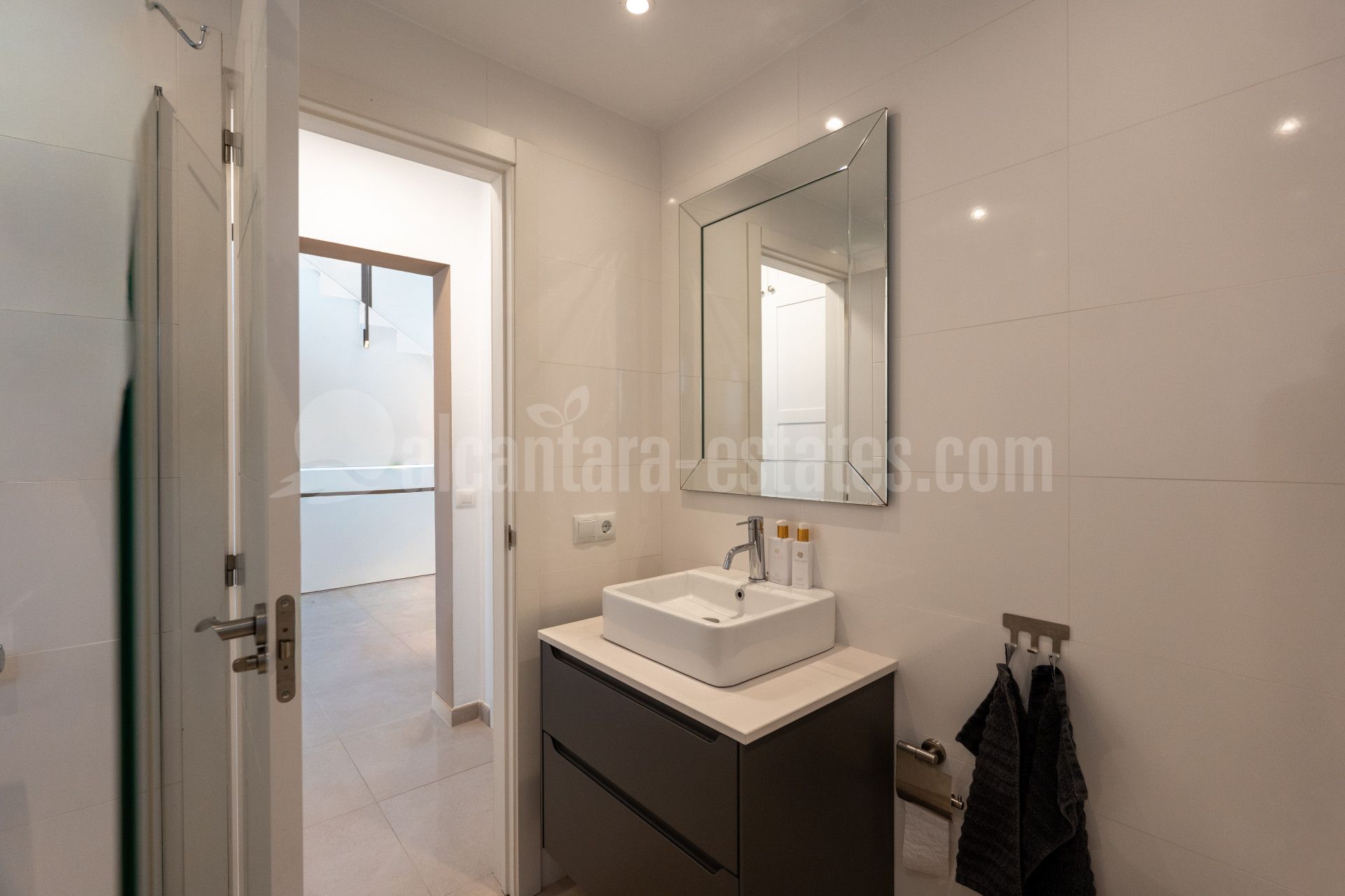 Villa in Parcelas del Golf, Marbella