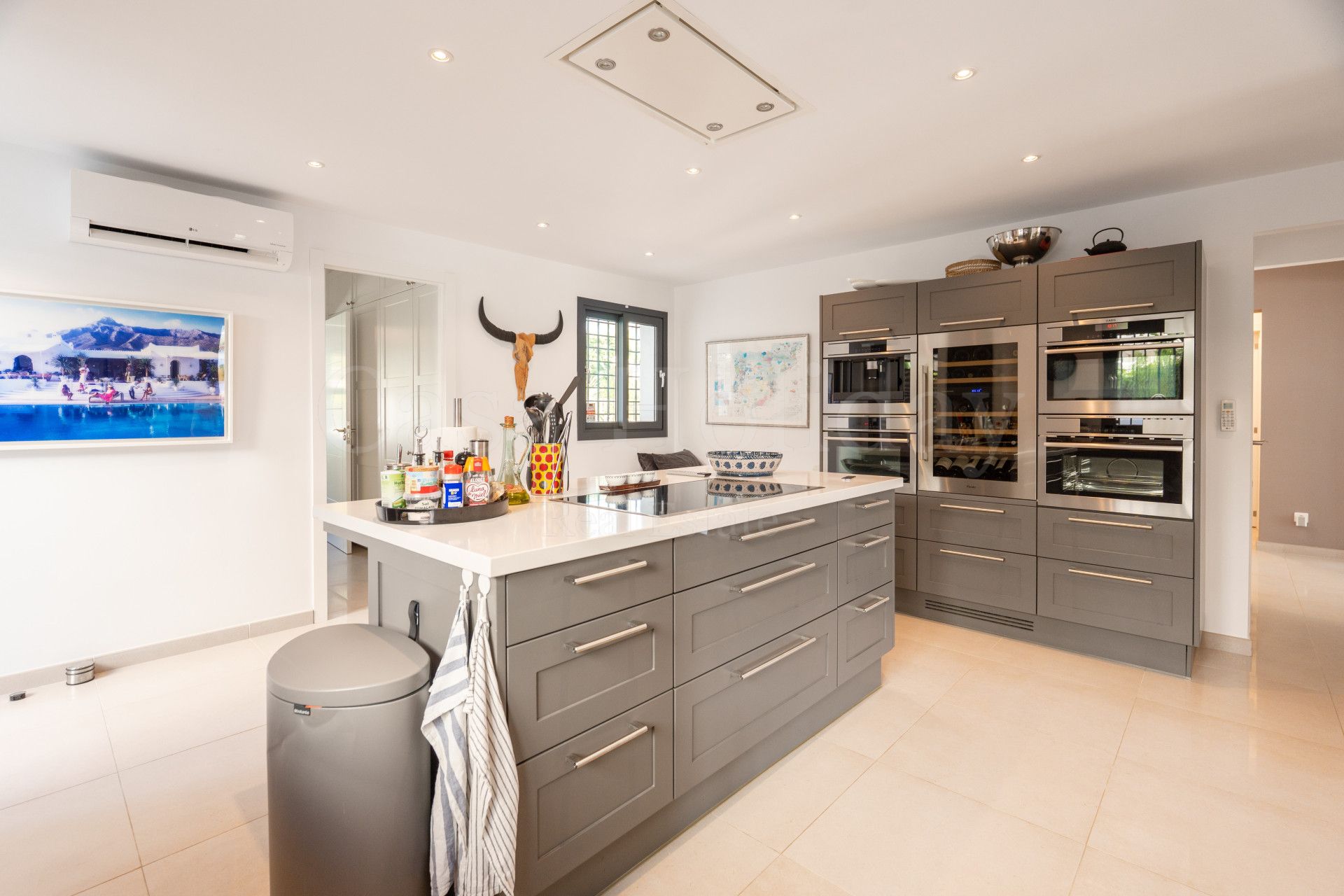 Villa in Parcelas del Golf, Marbella