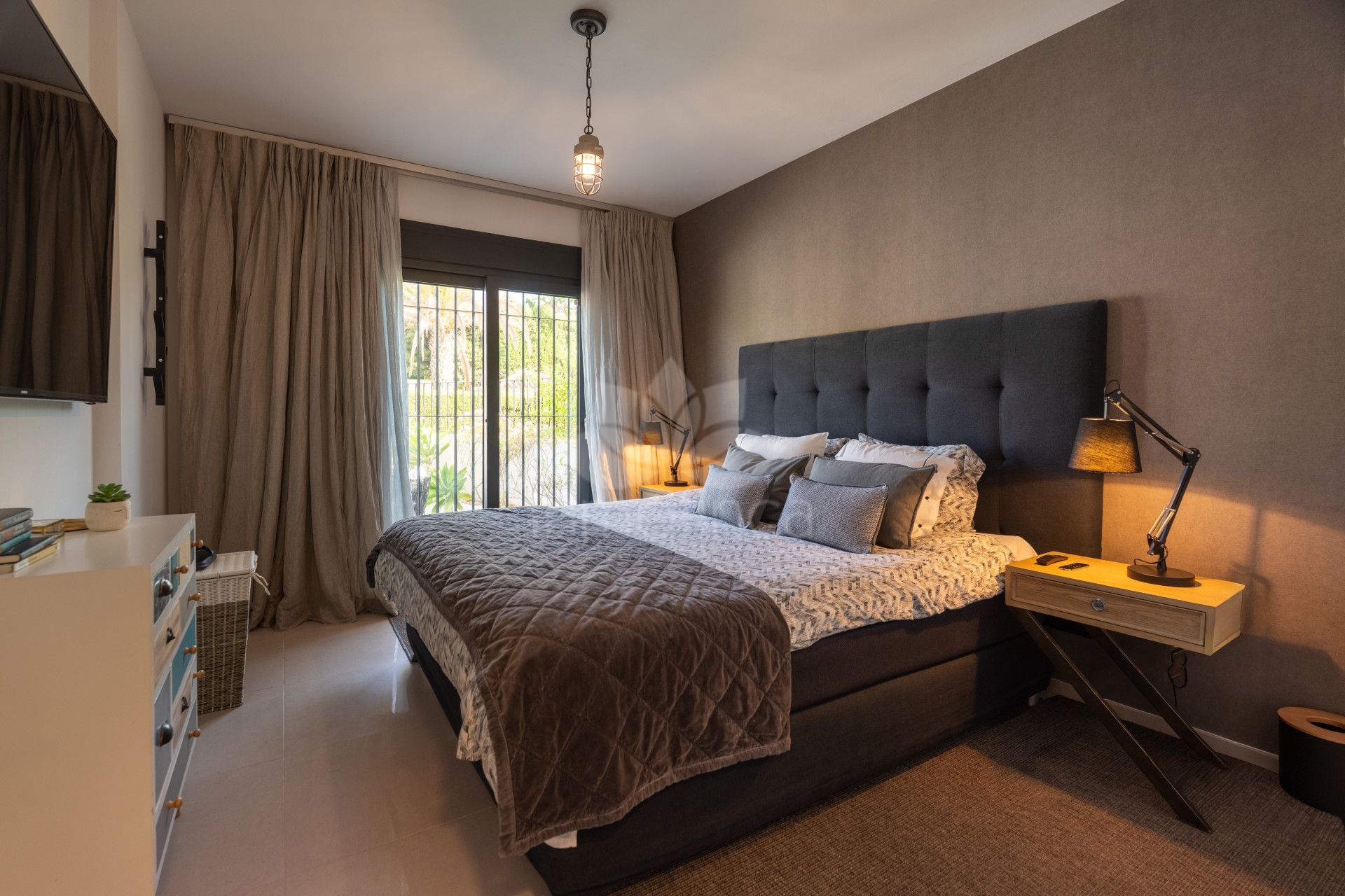 Villa in Parcelas del Golf, Marbella