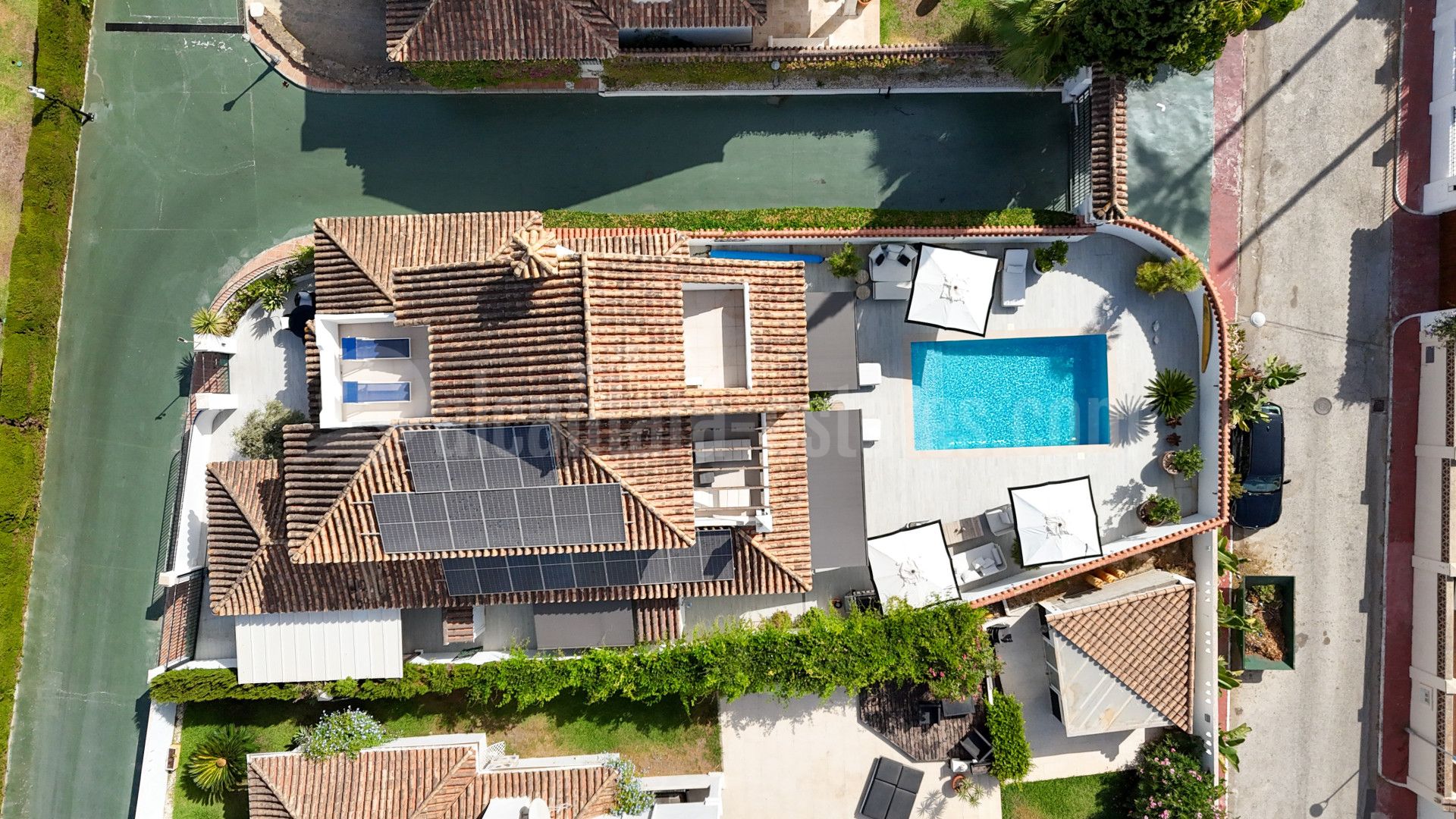 Villa in Parcelas del Golf, Marbella
