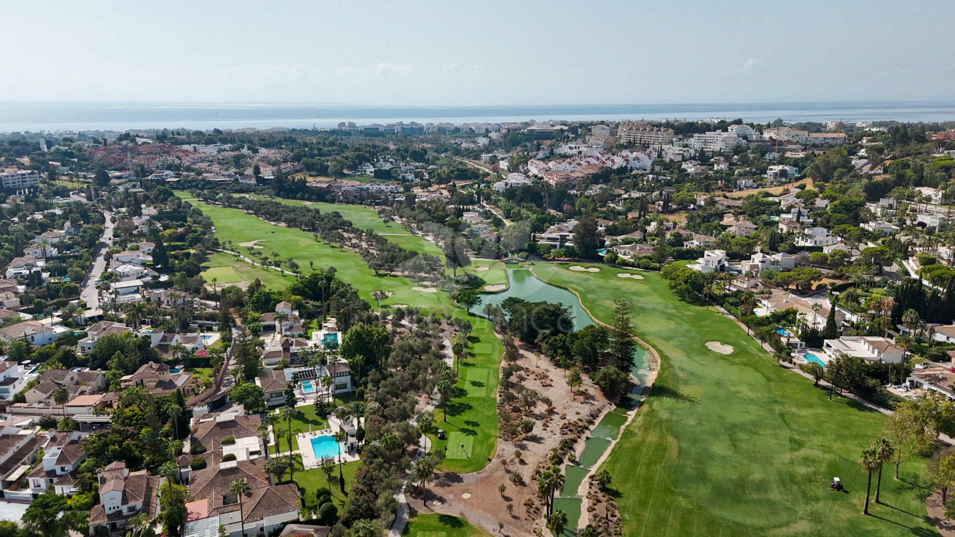 Villa in Parcelas del Golf, Marbella