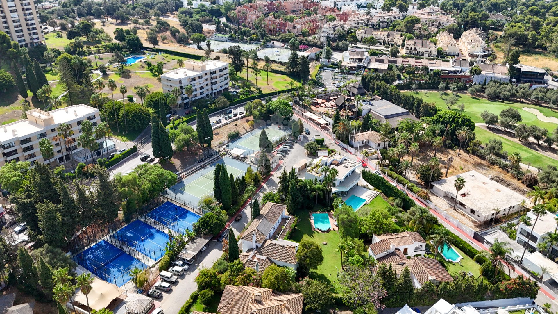 Villa in Parcelas del Golf, Marbella