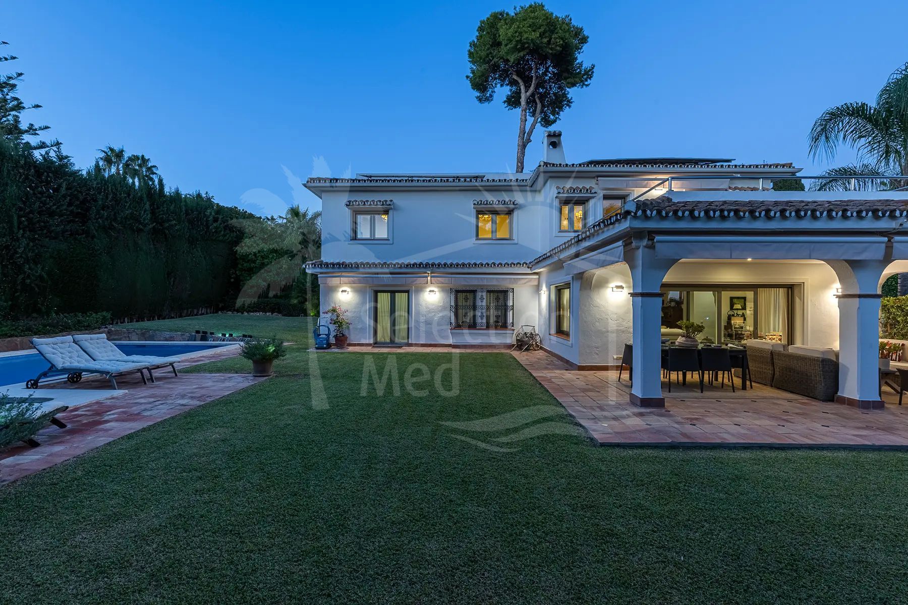Villa à vendre dans Los Monteros Playa, Marbella Est
