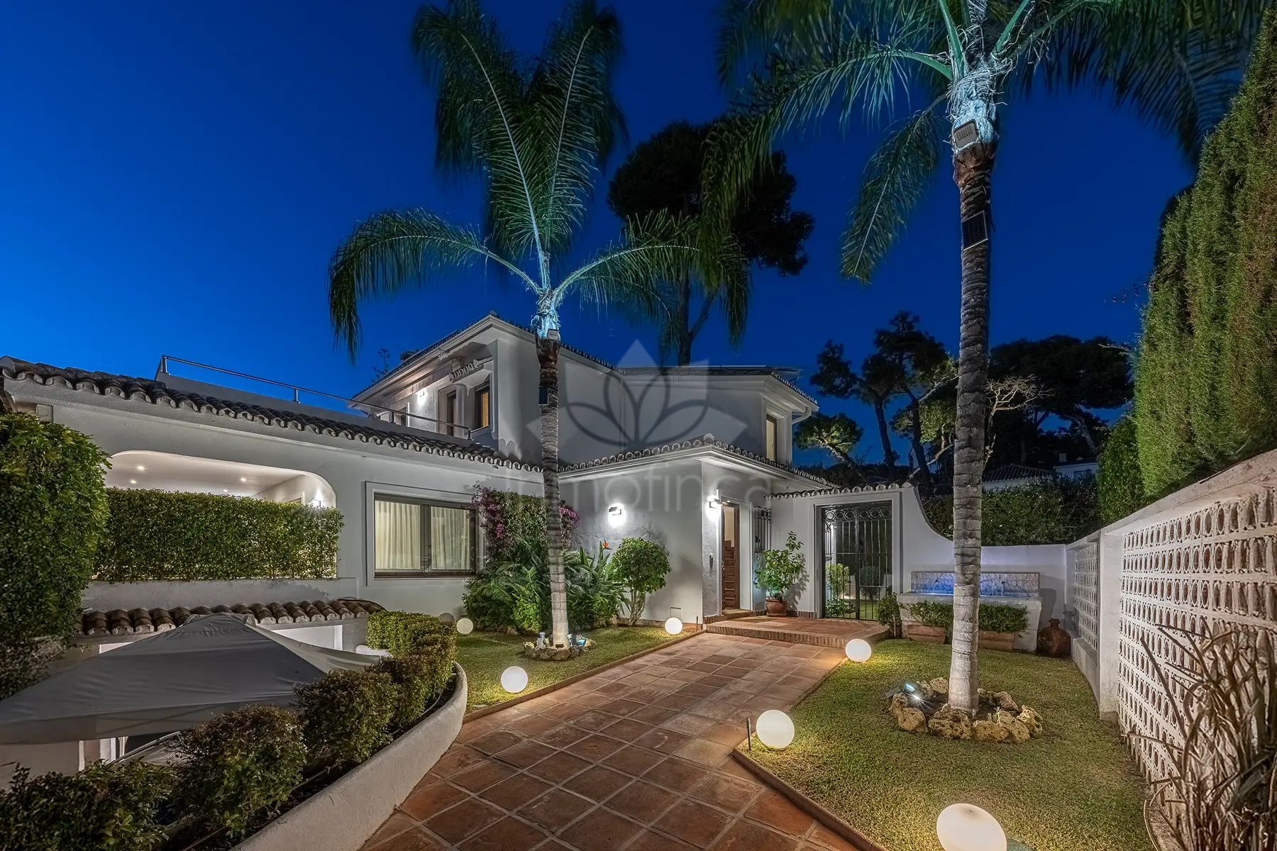 Villa en Los Monteros Playa, Marbella