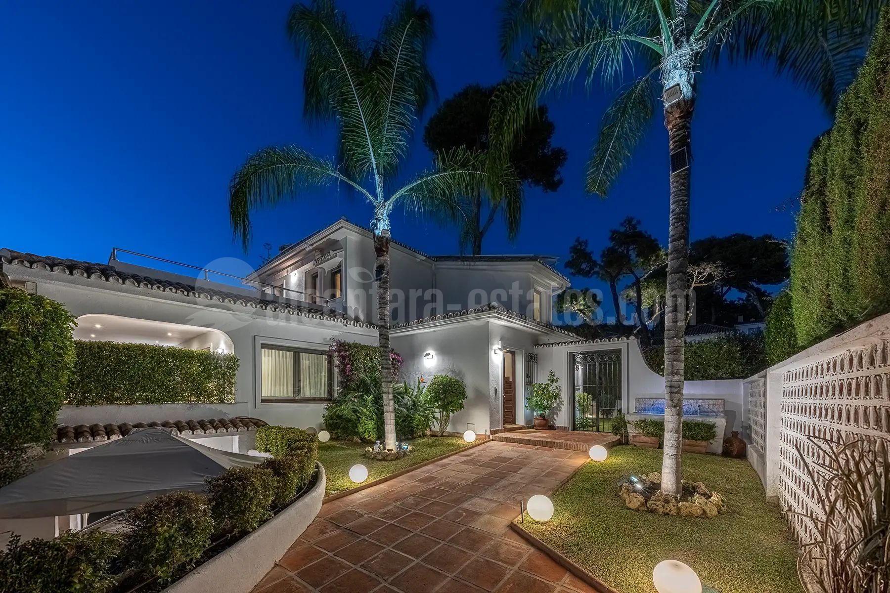 Villa in Los Monteros Playa, Marbella