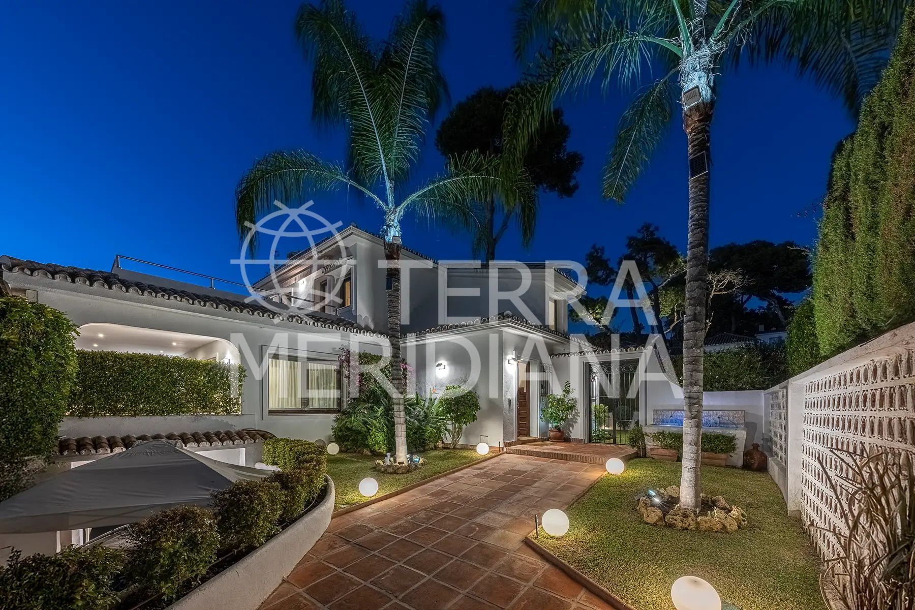 Villa in Los Monteros Playa, Marbella