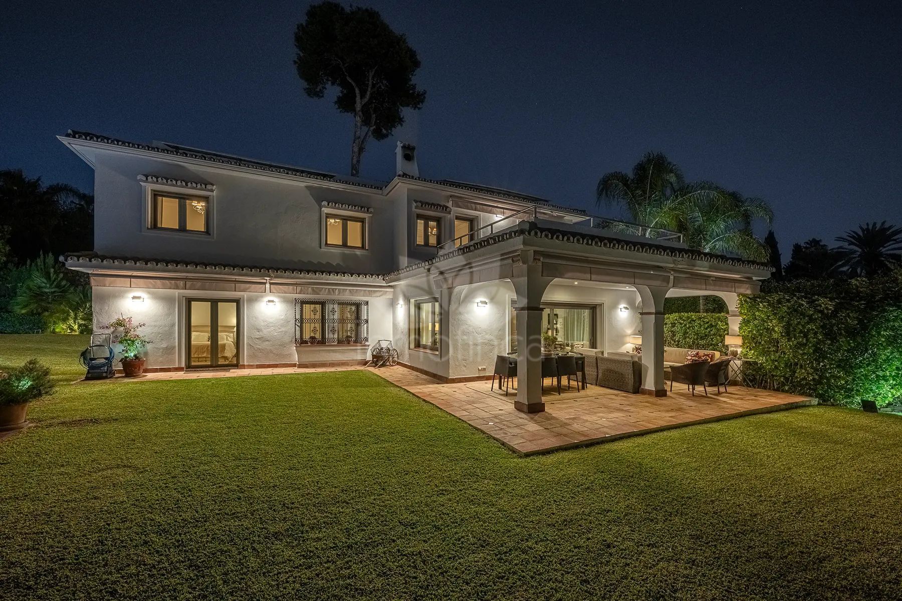 Villa en Los Monteros Playa, Marbella