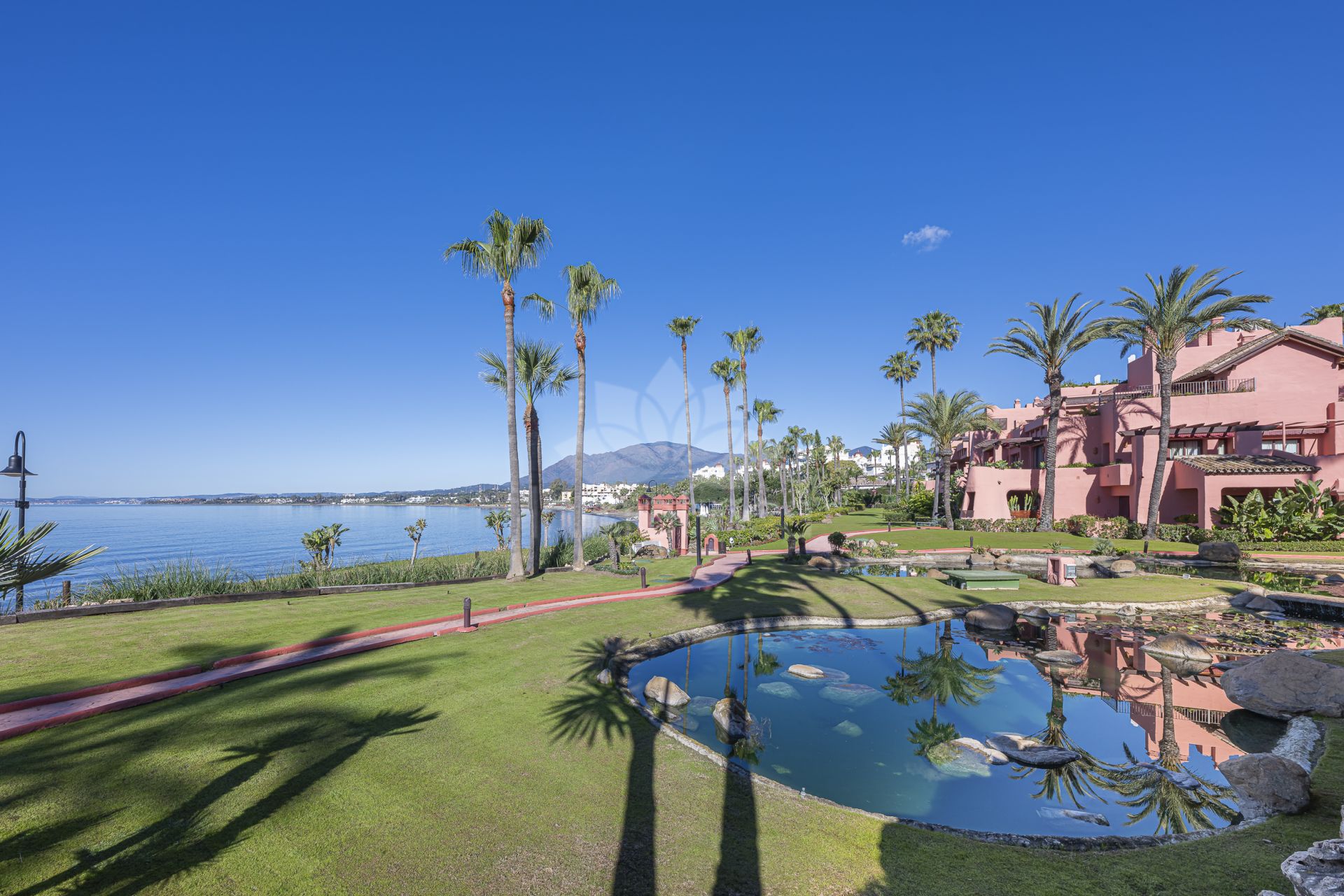 Ground Floor Apartment in Cabo Bermejo, Estepona