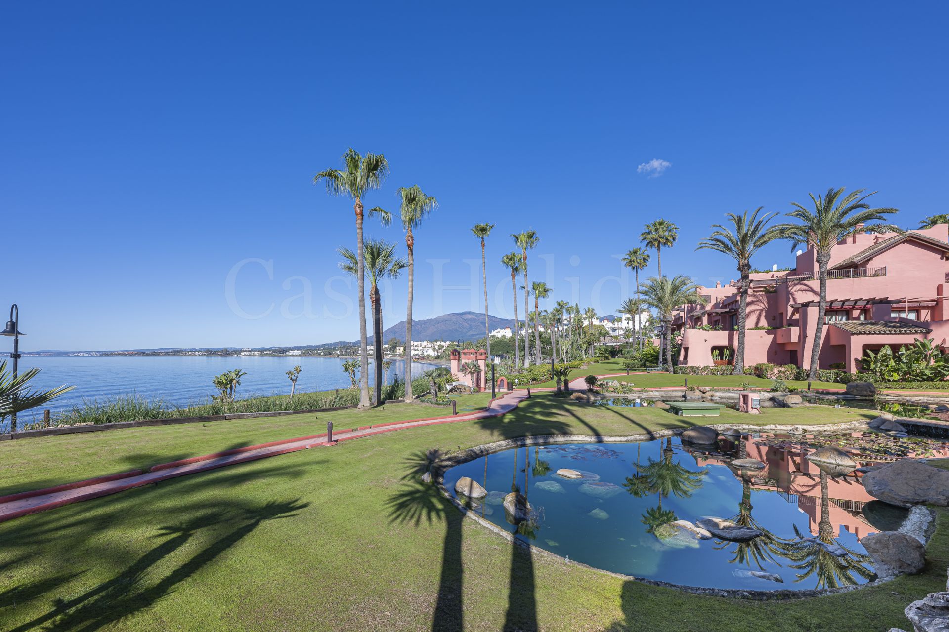 Apartamento Planta Baja en Cabo Bermejo, Estepona
